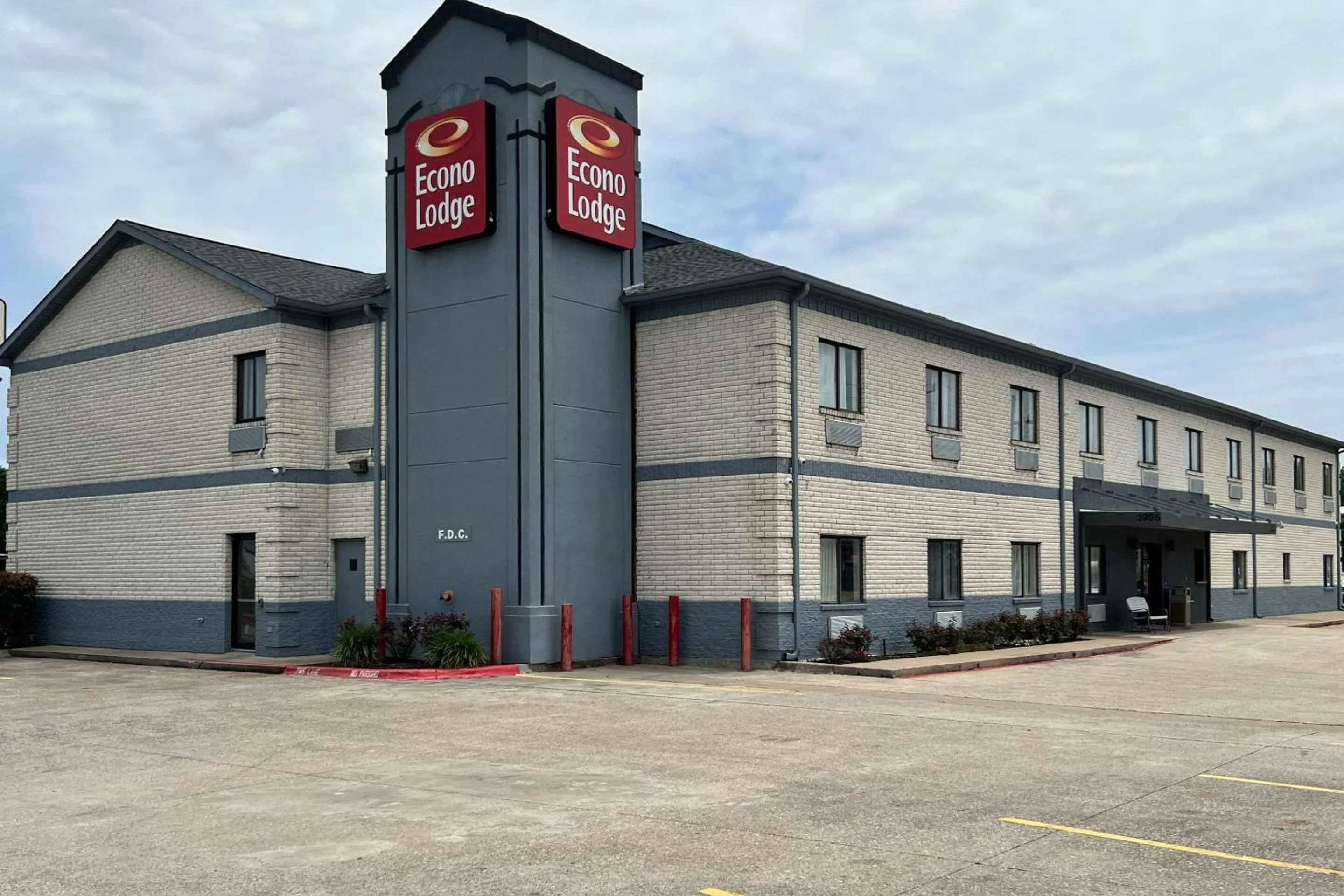 Property building in Econo Lodge Beaumont I-10 South