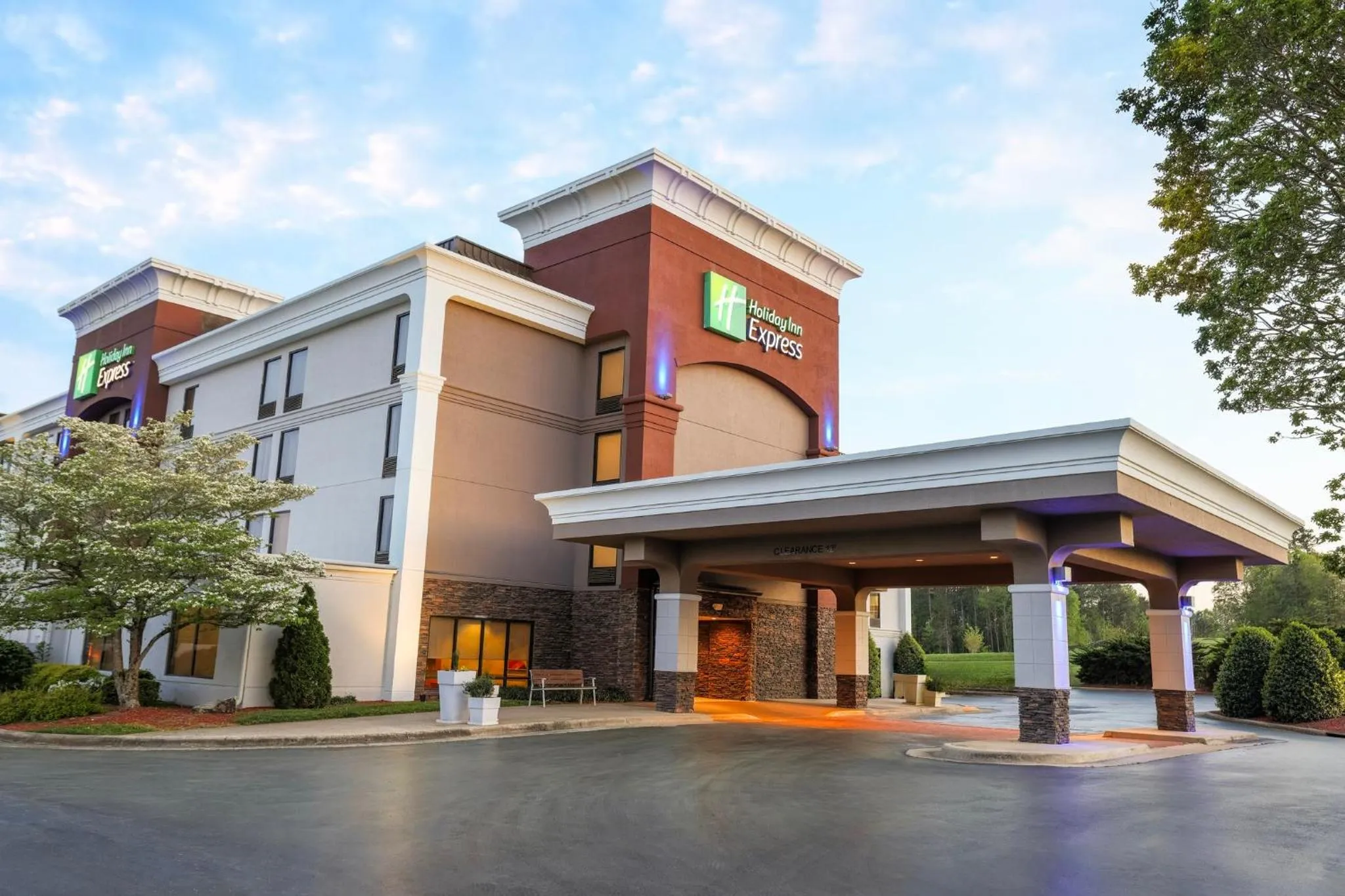 Property building in Holiday Inn Express Burlington by IHG