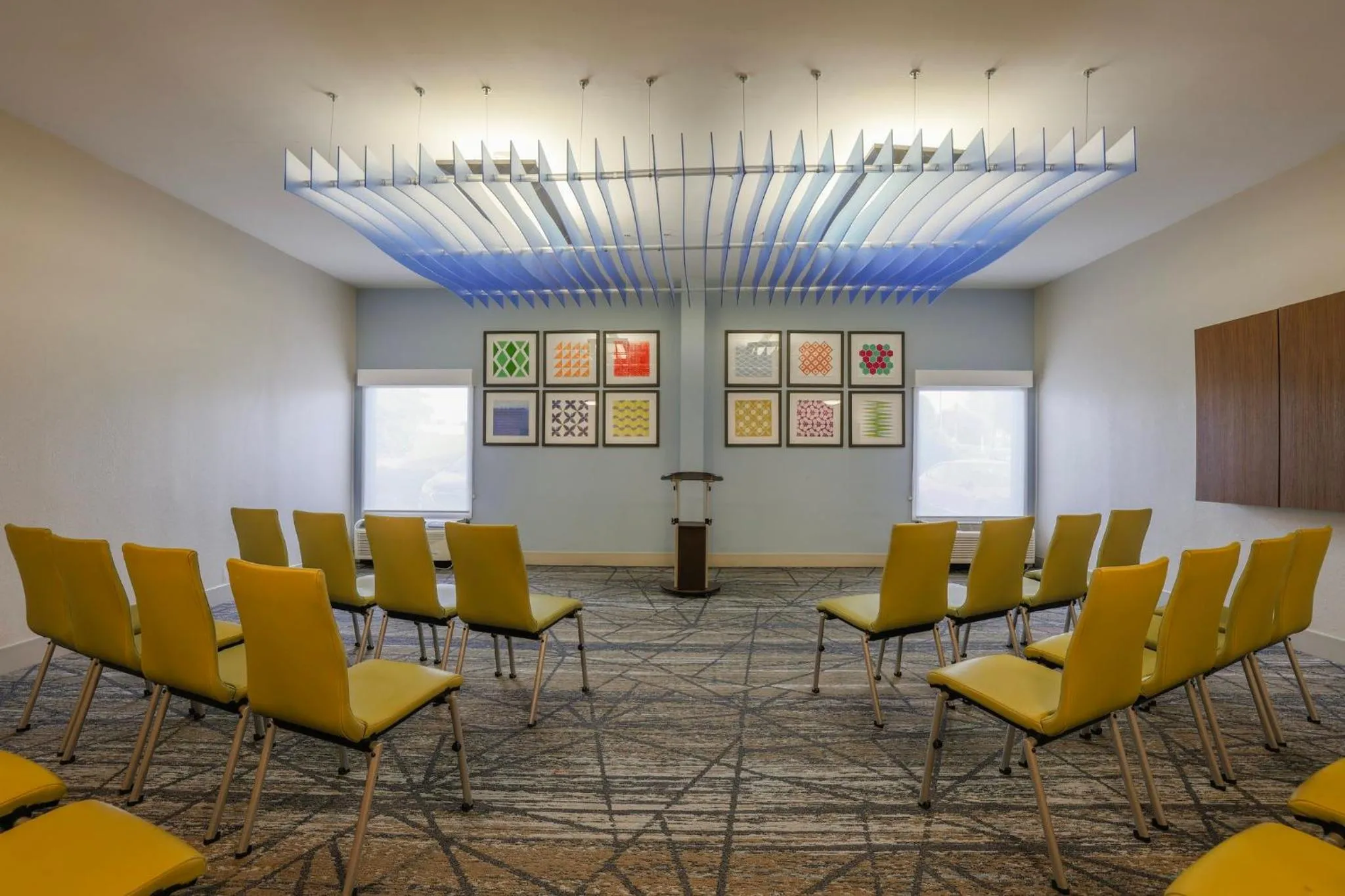 Meeting/conference room in Holiday Inn Express Burlington by IHG