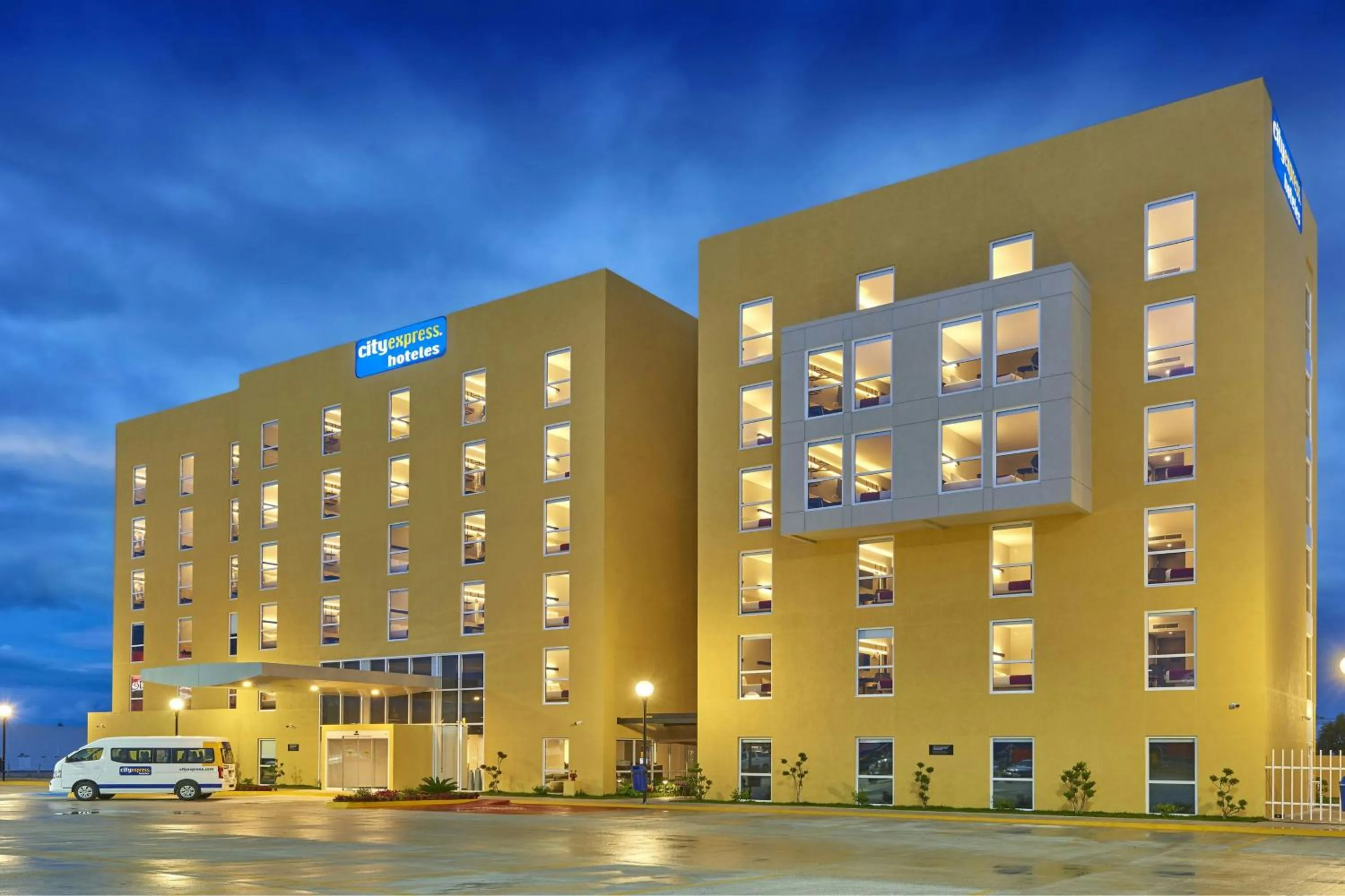 Property building in City Express by Marriott Comitán