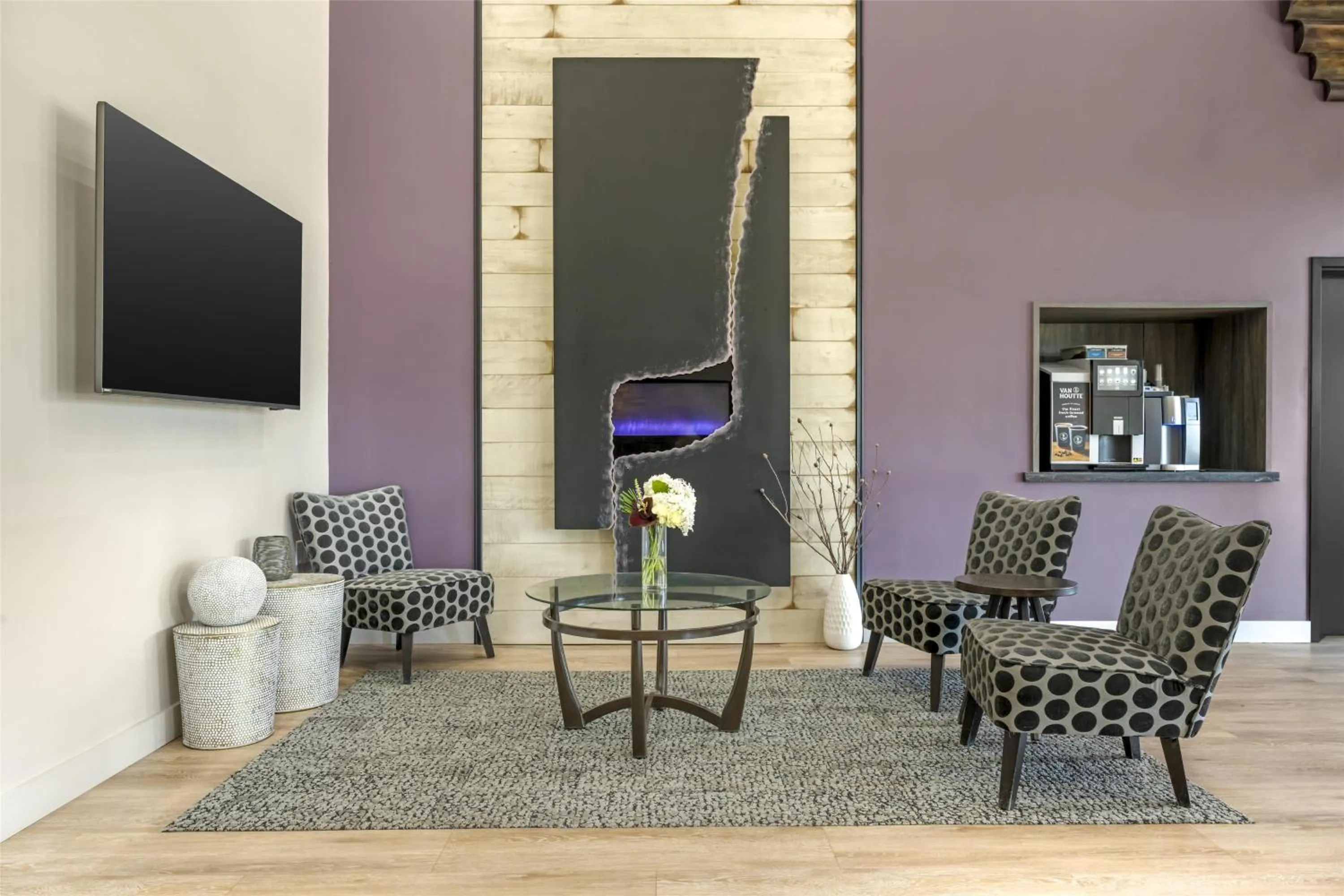 Lobby or reception in Best Western Plus Woodstock Hotel Conference Centre