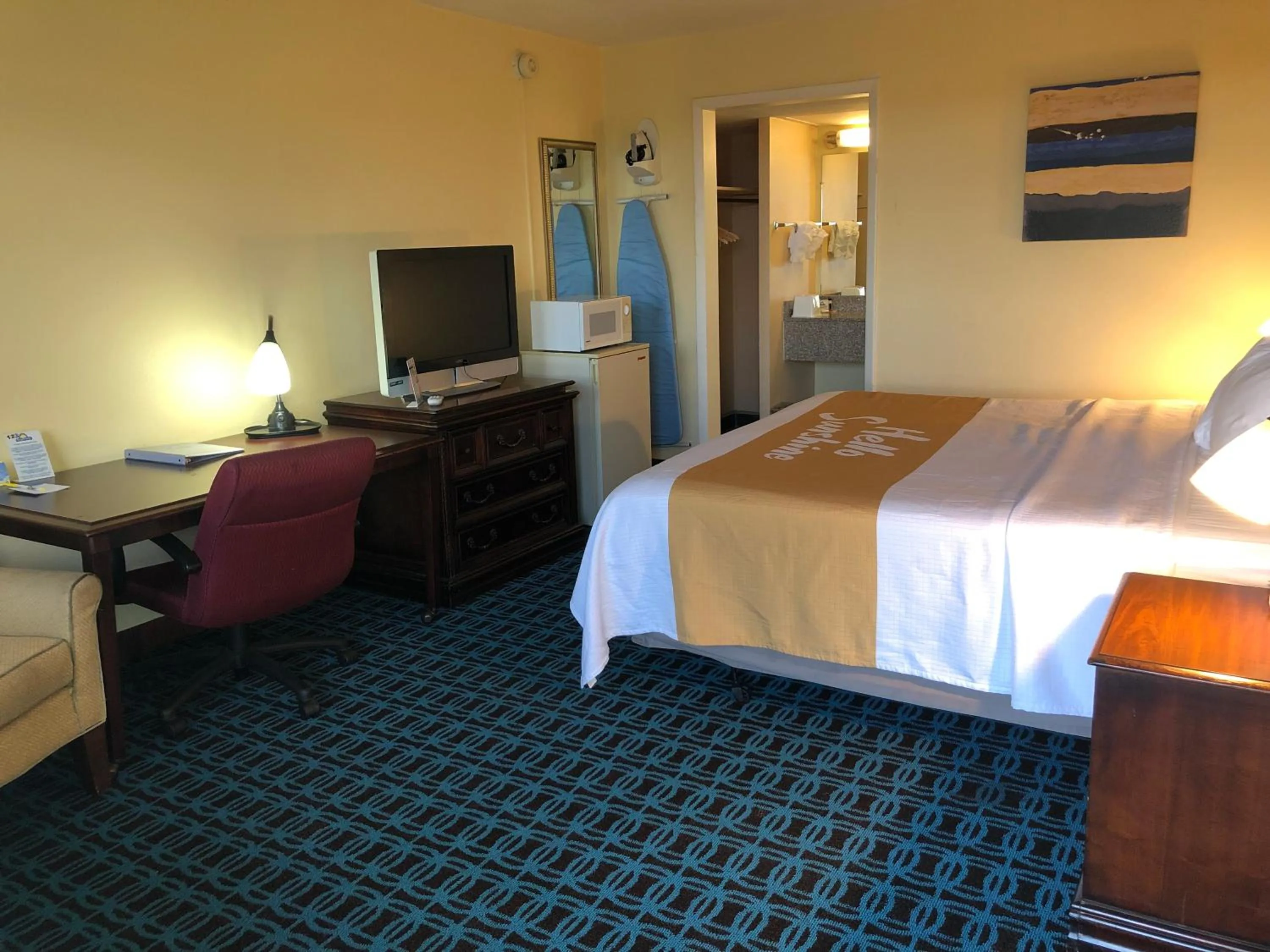 Bed in Days Inn by Wyndham Santa Fe New Mexico