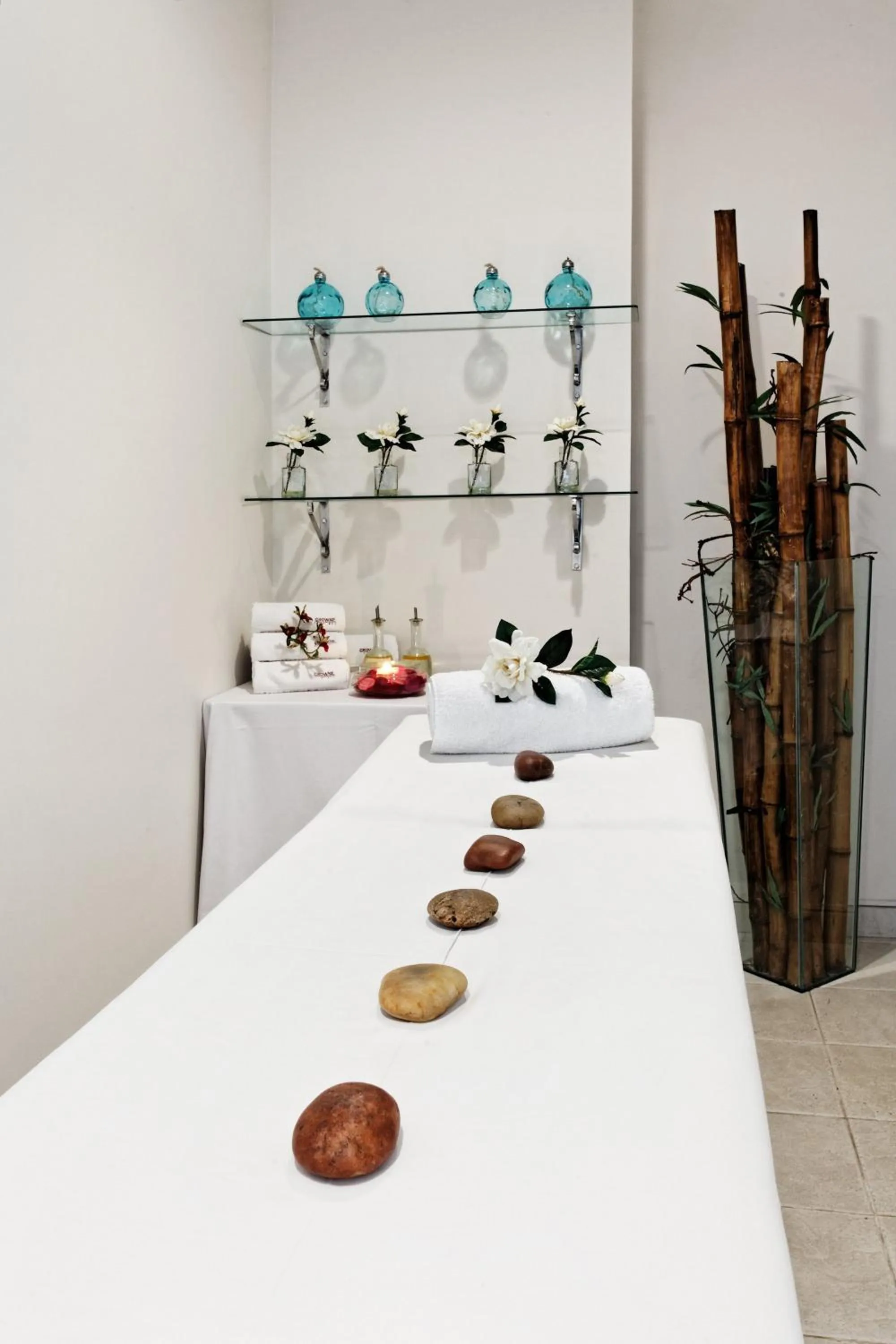 Spa and wellness centre/facilities in Crowne Plaza Asunción by IHG