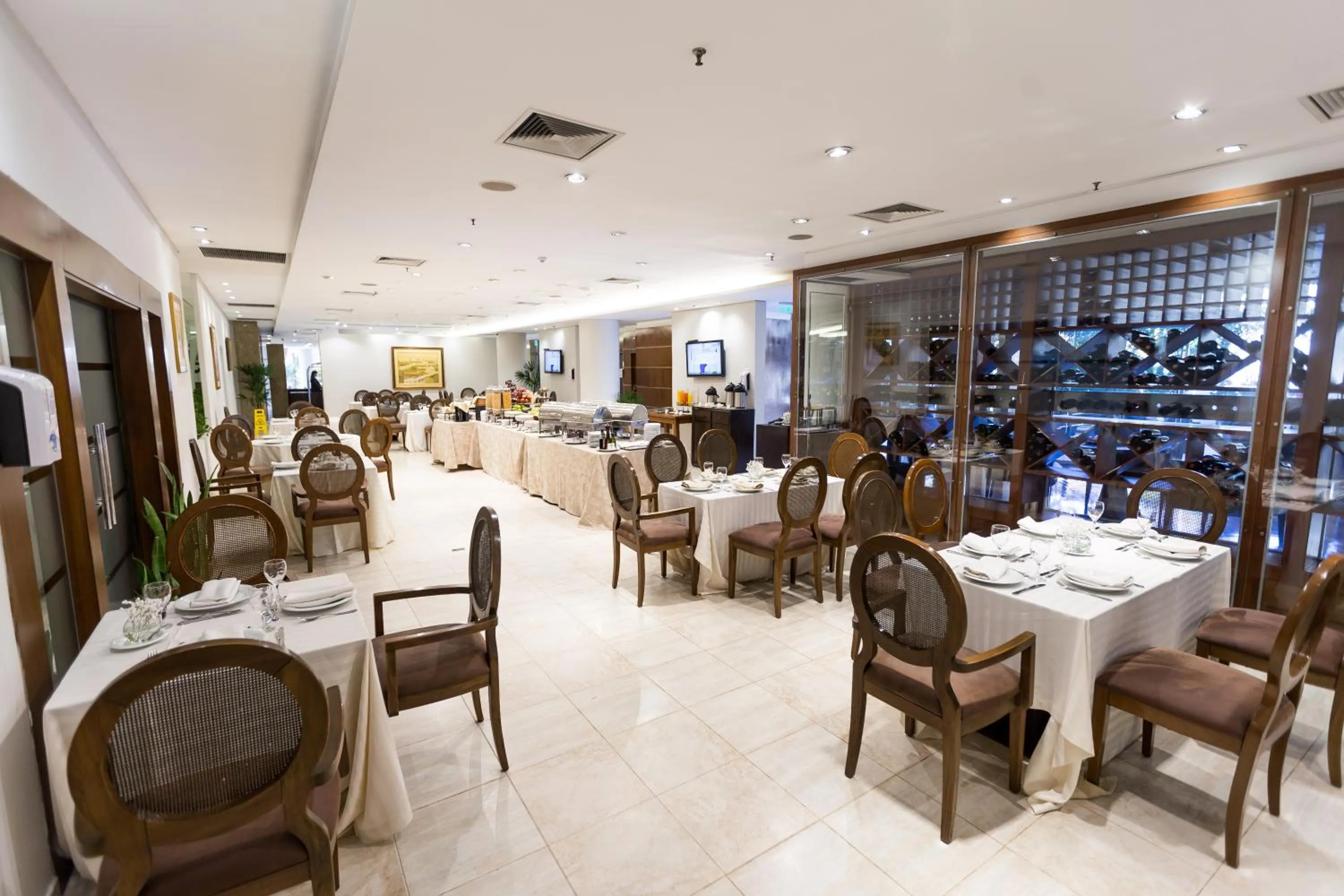 Restaurant/places to eat in Crowne Plaza Asunción by IHG