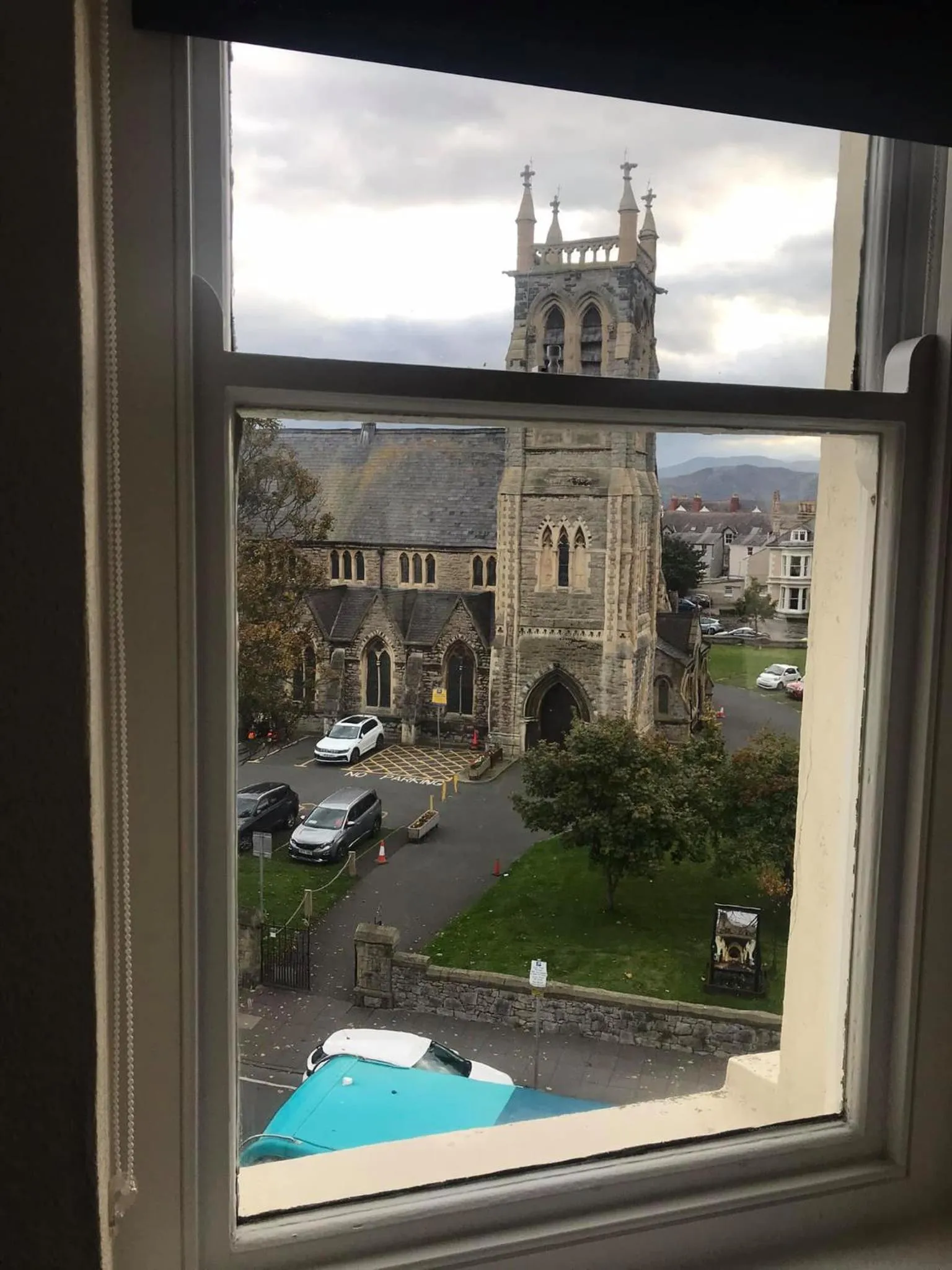 The New Alexandra Hotel