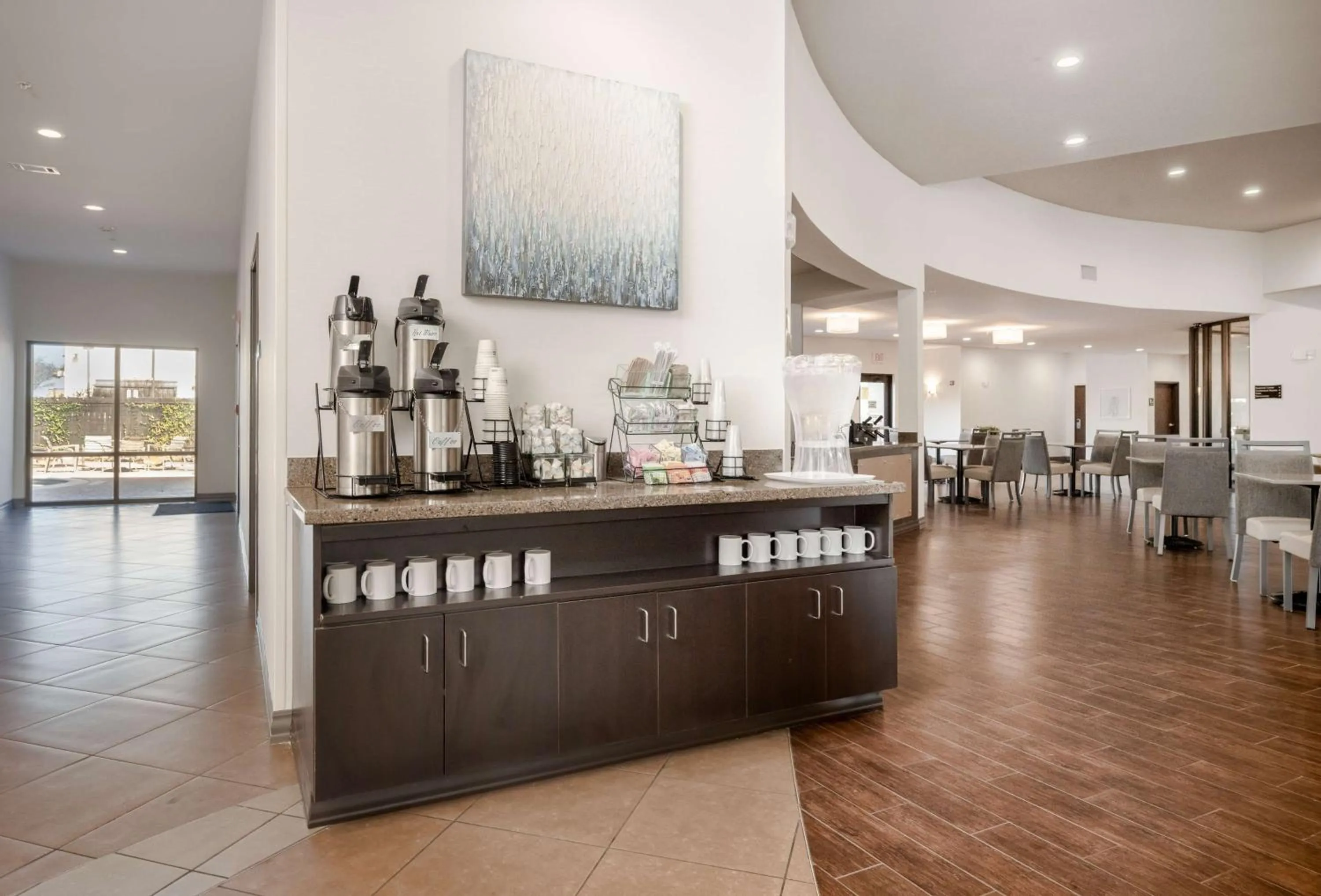 Food and drinks in Best Western Premier Bryan College Station