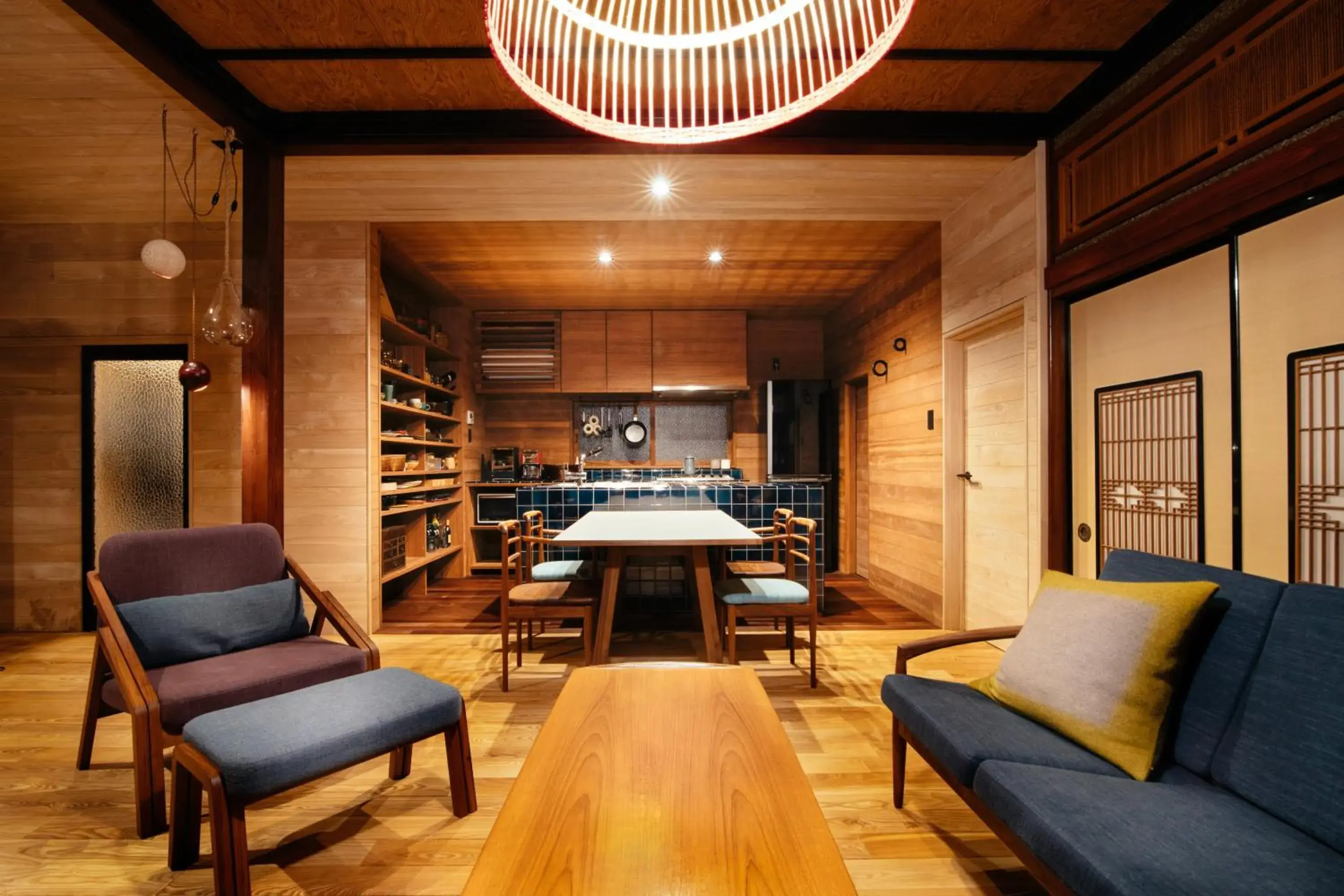 Five-Bedroom House in Bed and Craft Five-Bedroom House in Bed and Craft