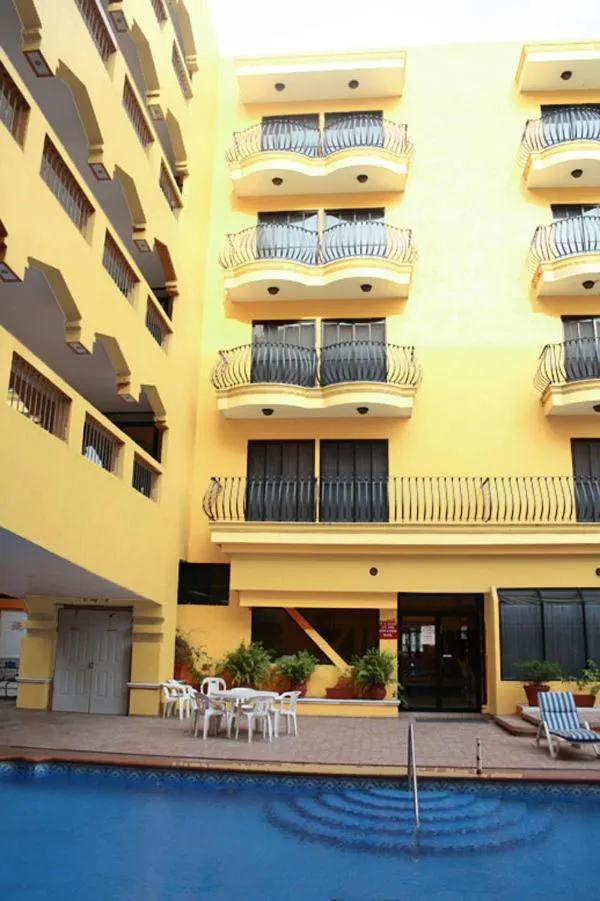 Property building in Grand Royal Tampico