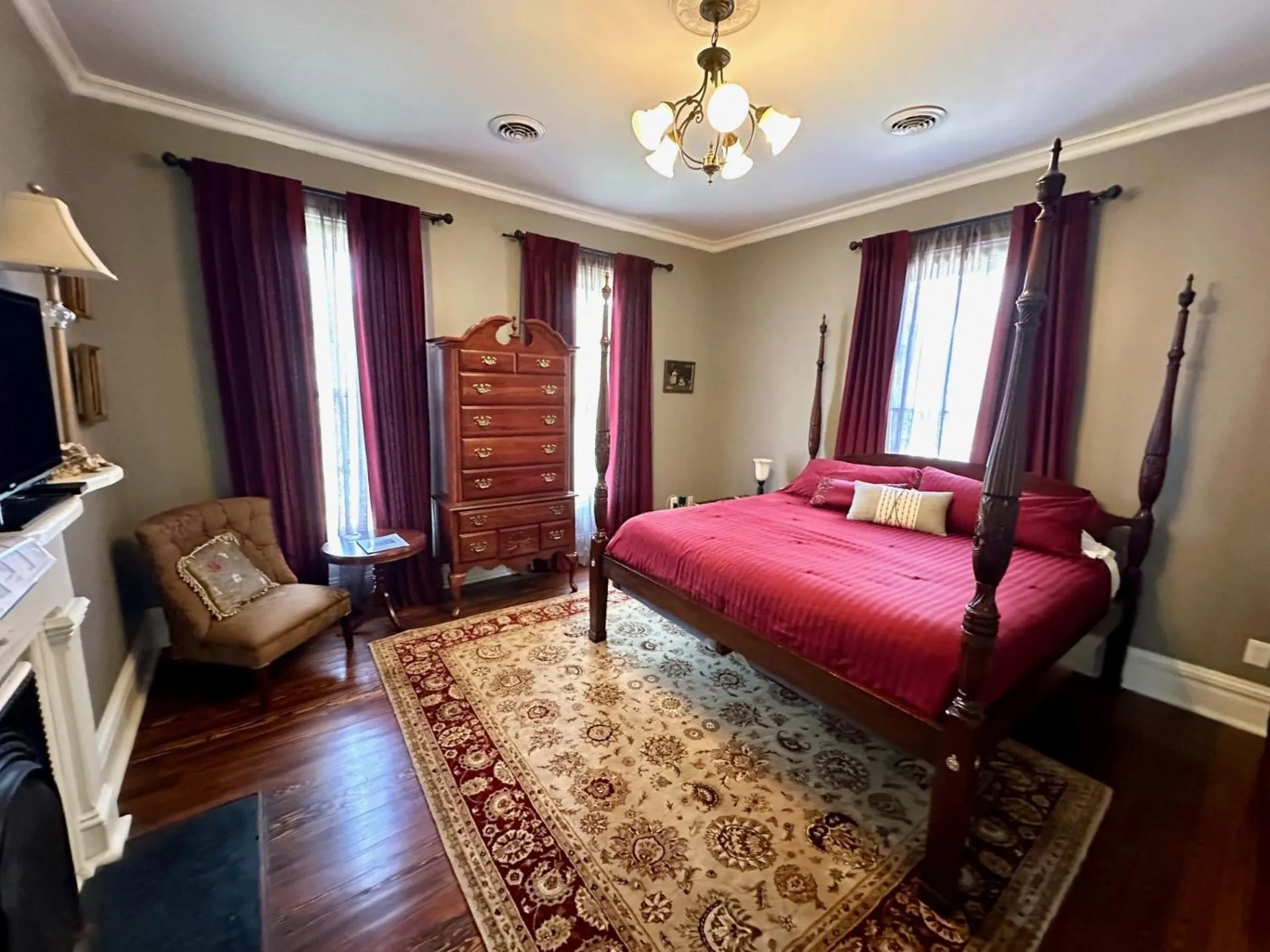 Photo of the whole room, Bed in The Wynne House Inn