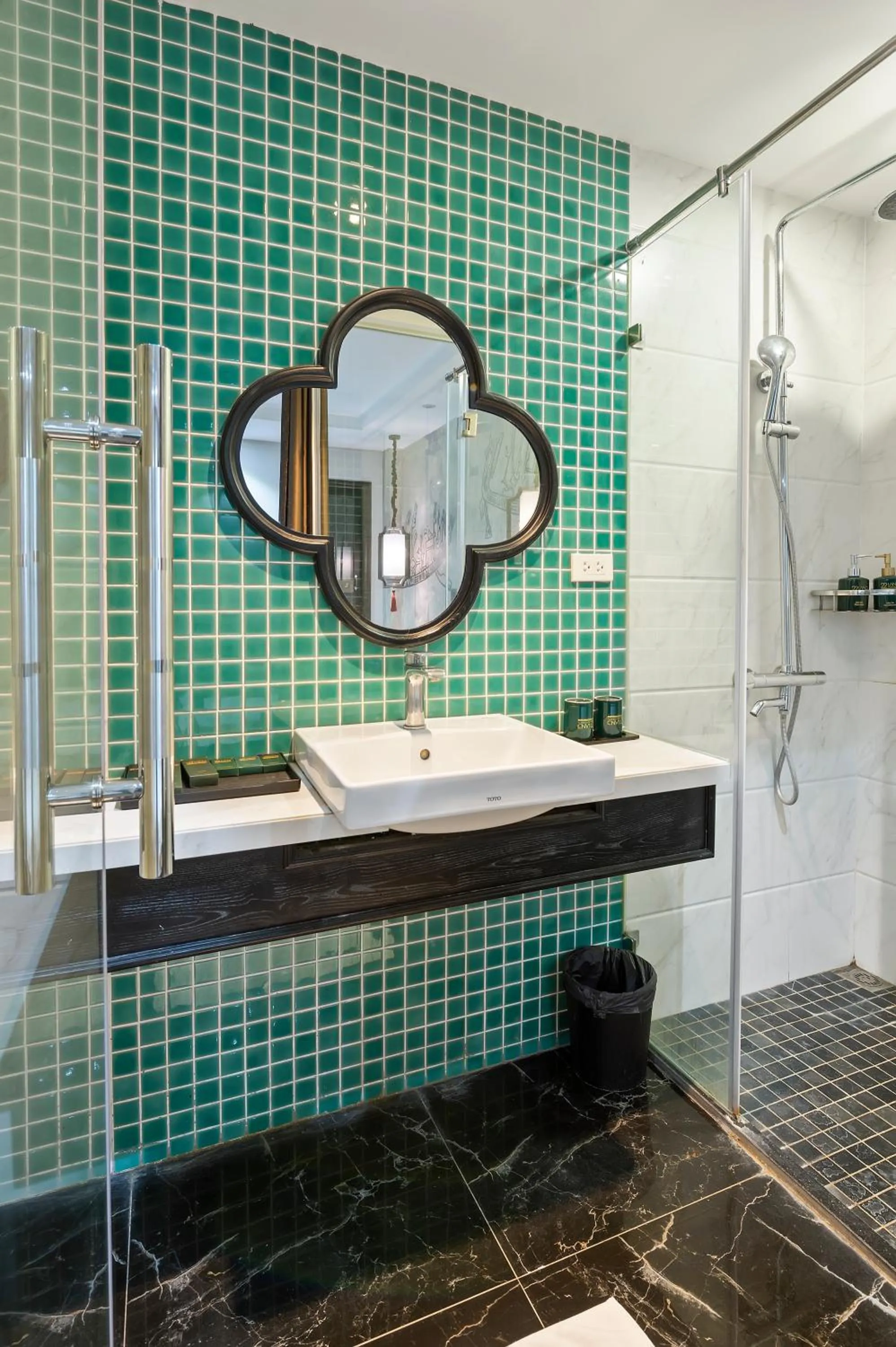 Shower in 22Land Residence Hotel & Spa 52 Ngo Huyen