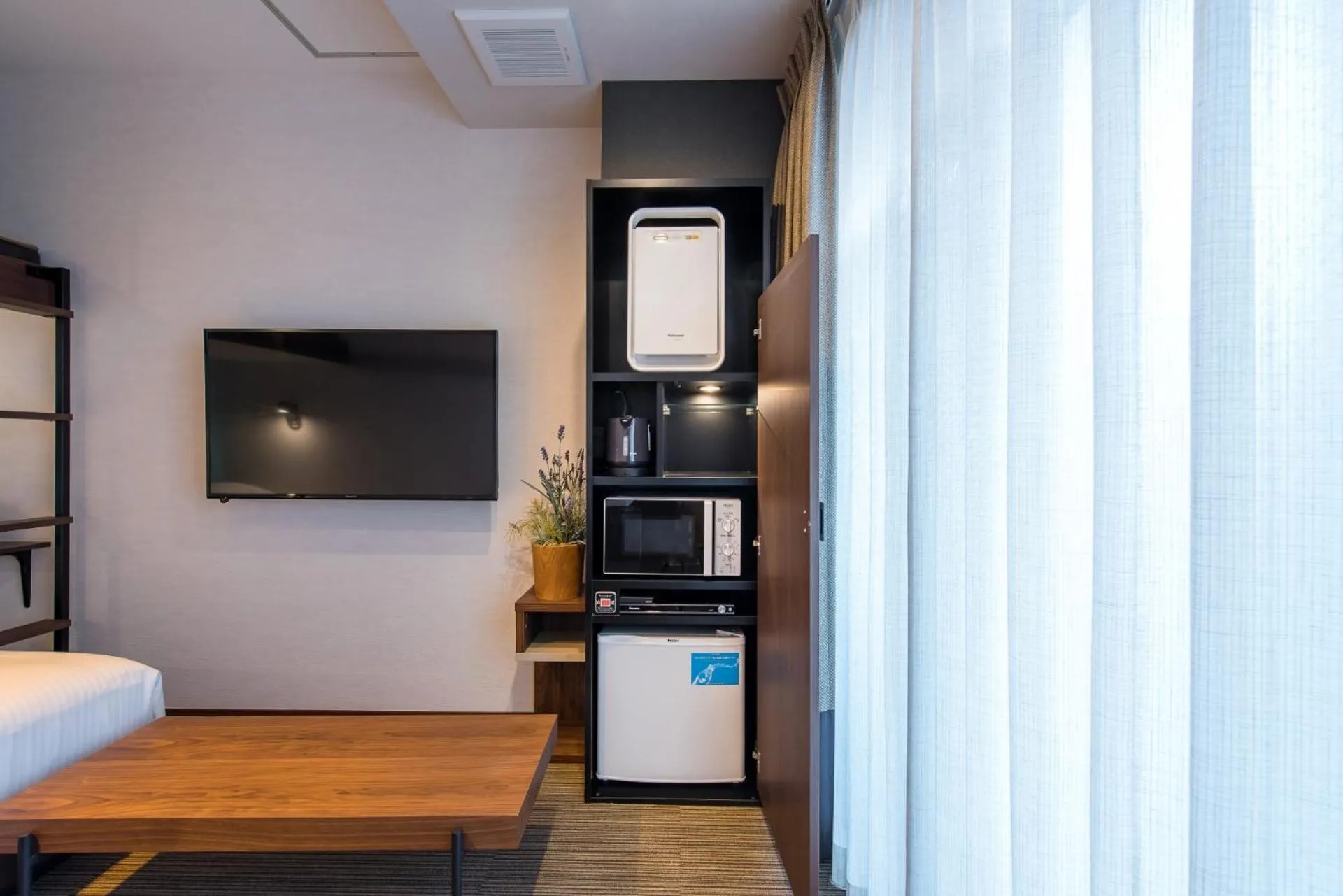 TV and multimedia in Enoca Hotel