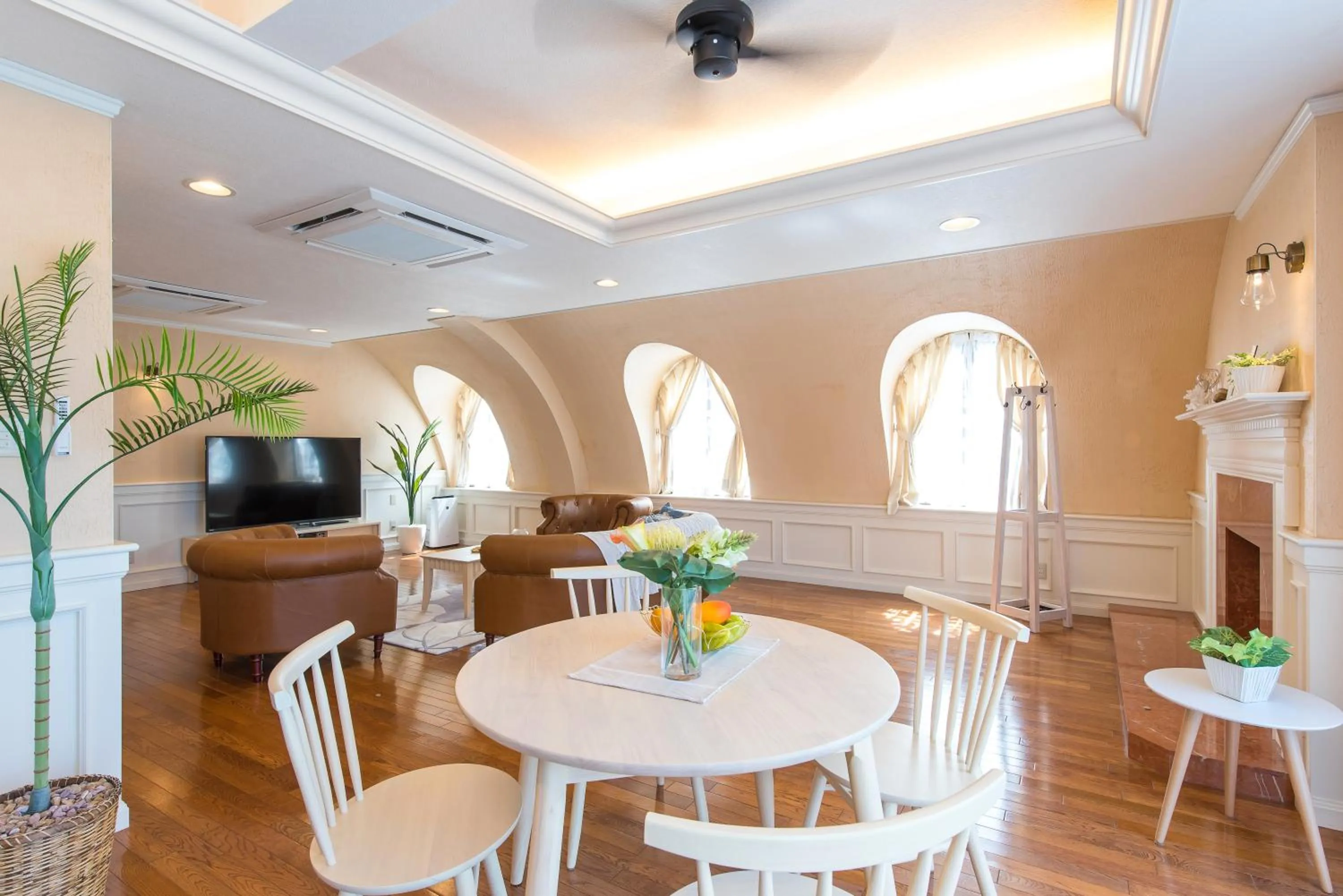 Living room in Enoca Hotel