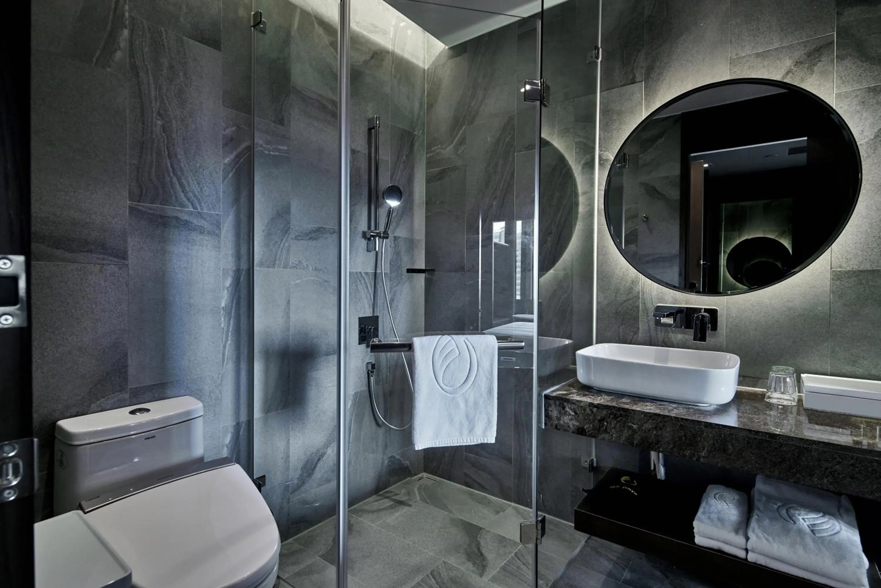 Bathroom in Harbour 10 Hotel