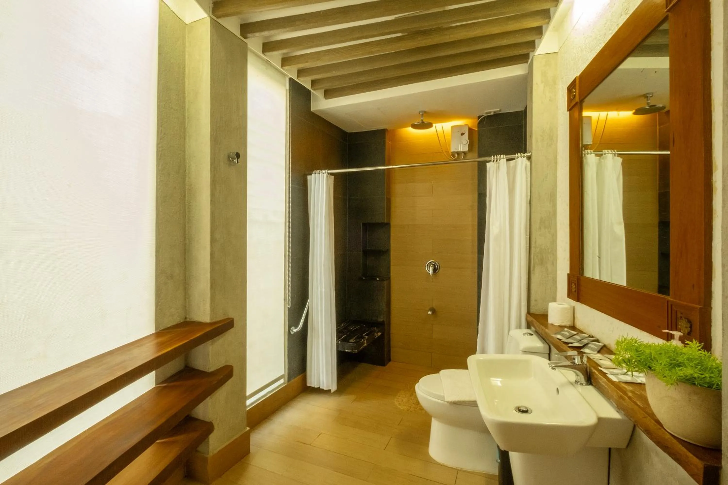 West 35 Eco Mountain Resort