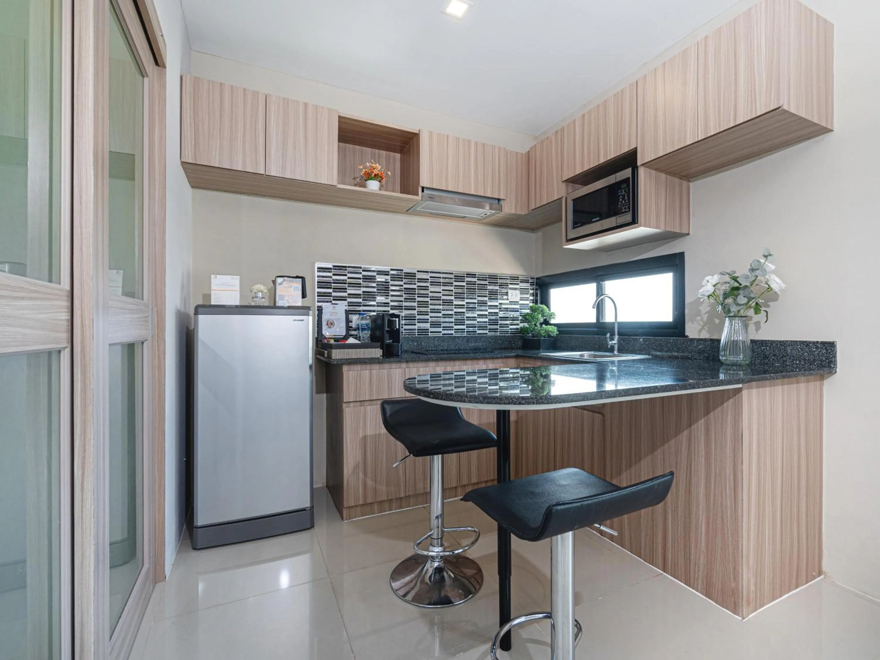 kitchen, Kitchen/Kitchenette in Patong Bay Residence