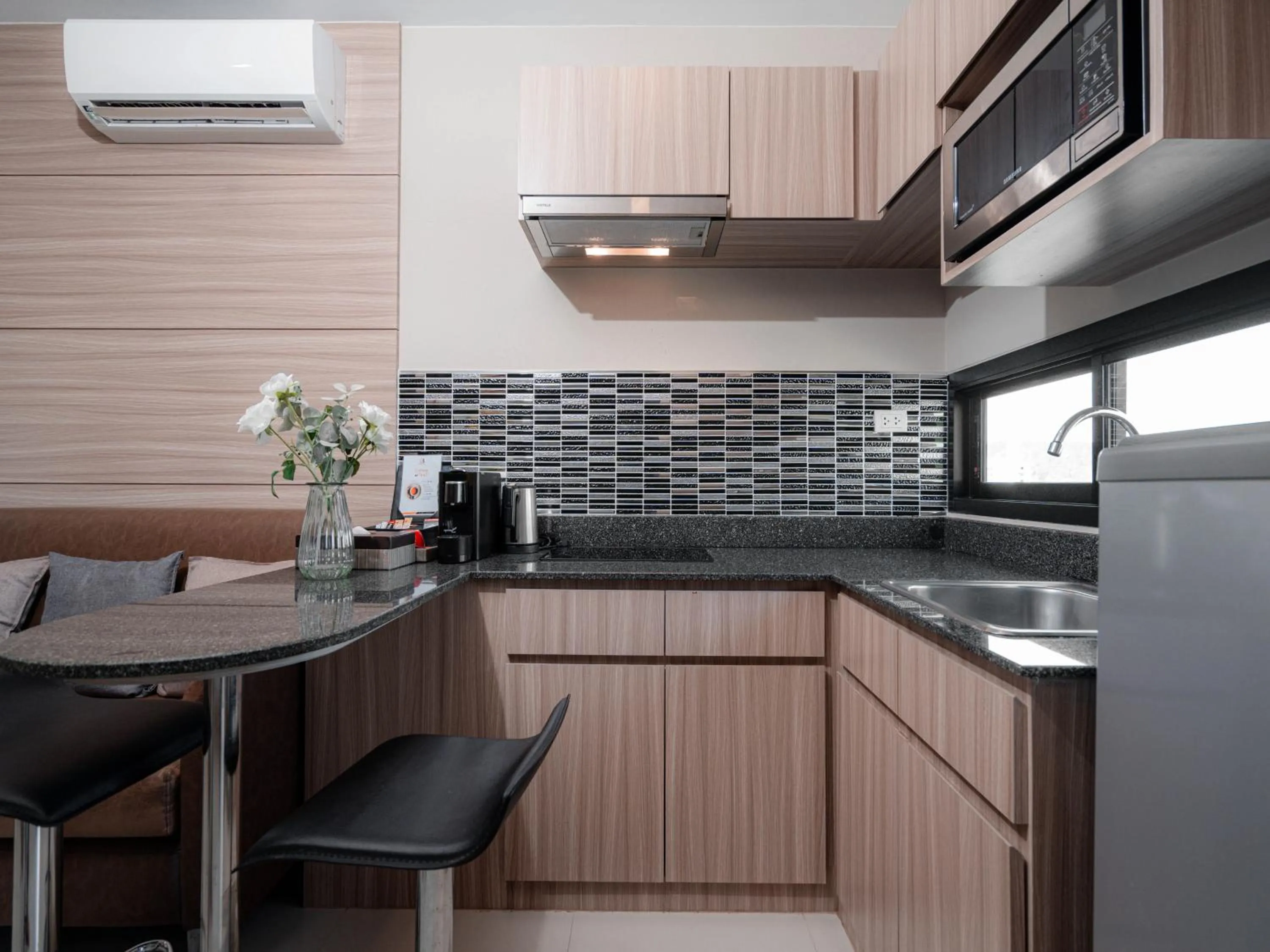 kitchen, Kitchen/Kitchenette in Patong Bay Residence