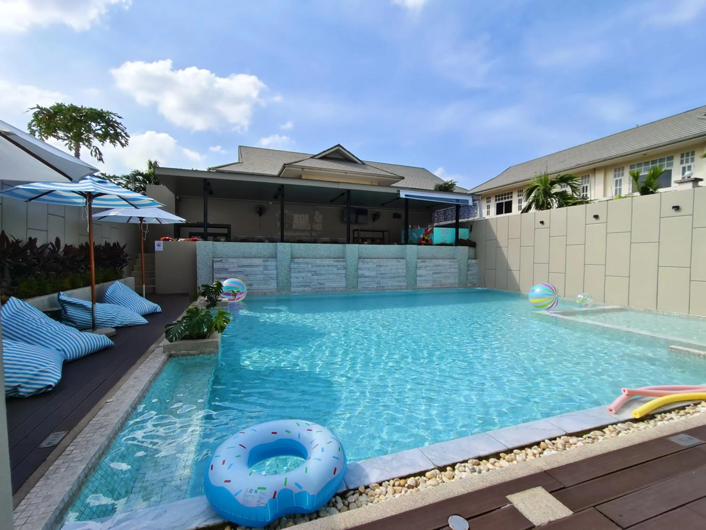 Swimming Pool in Patong Bay Residence