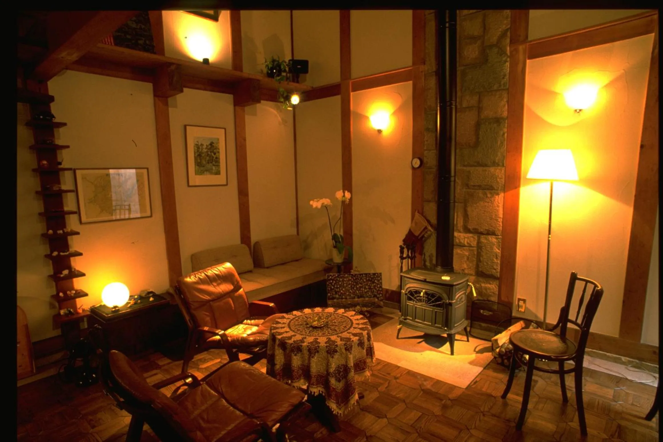 Communal lounge/ TV room in Camellia Inn Yukitsubaki