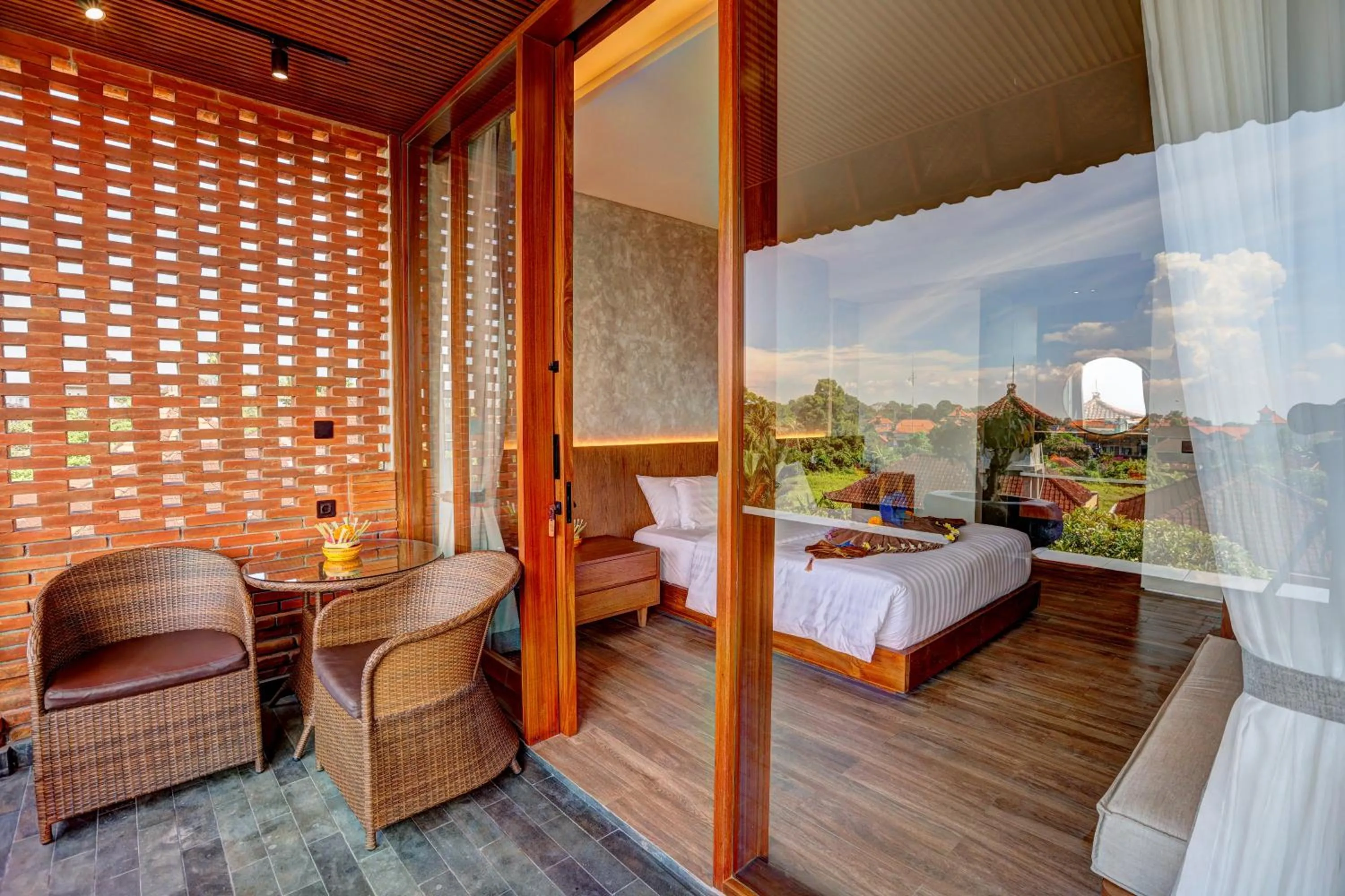 Balcony/Terrace, Bed in Kun - Kun Guest House Ubud