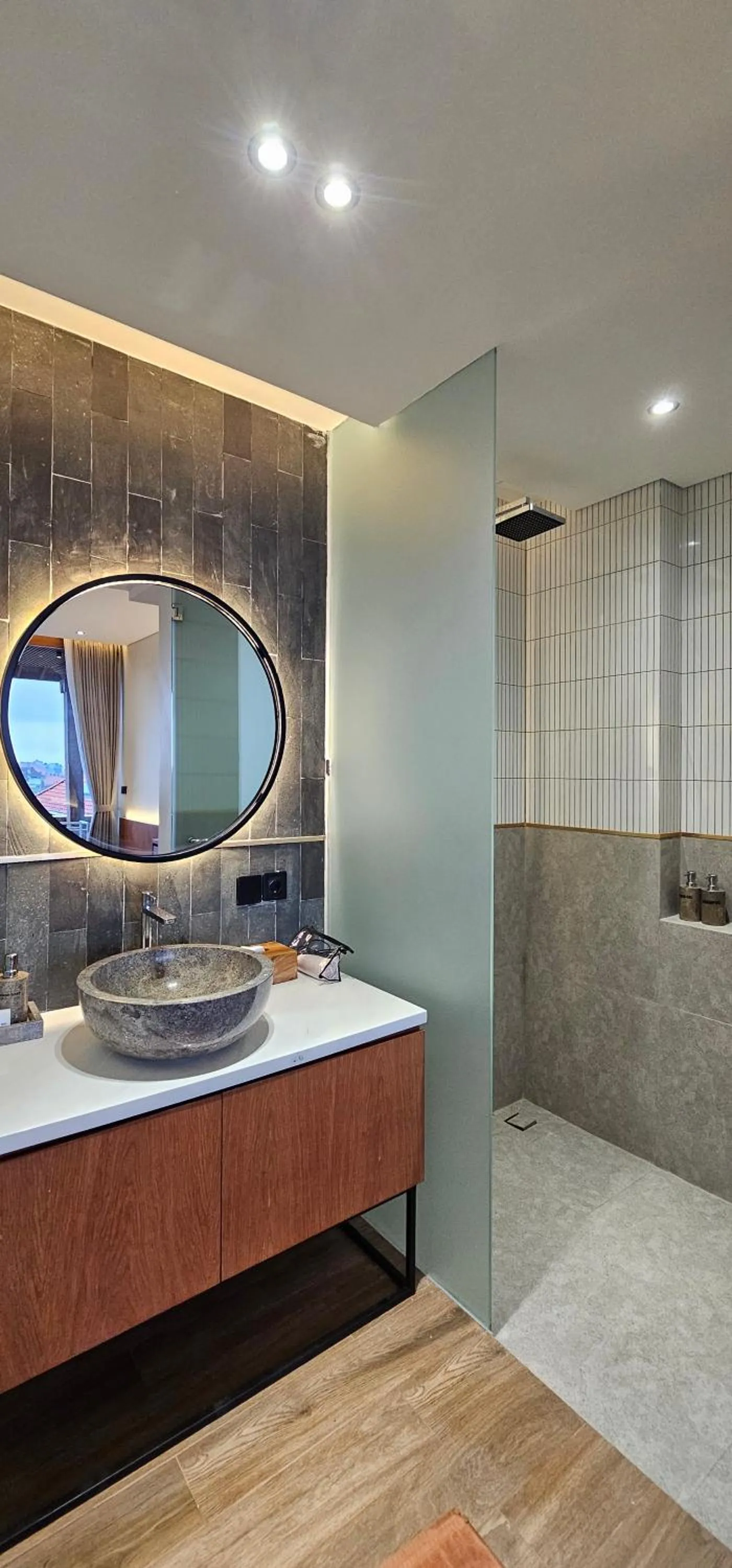 Shower in Kun - Kun Guest House Ubud