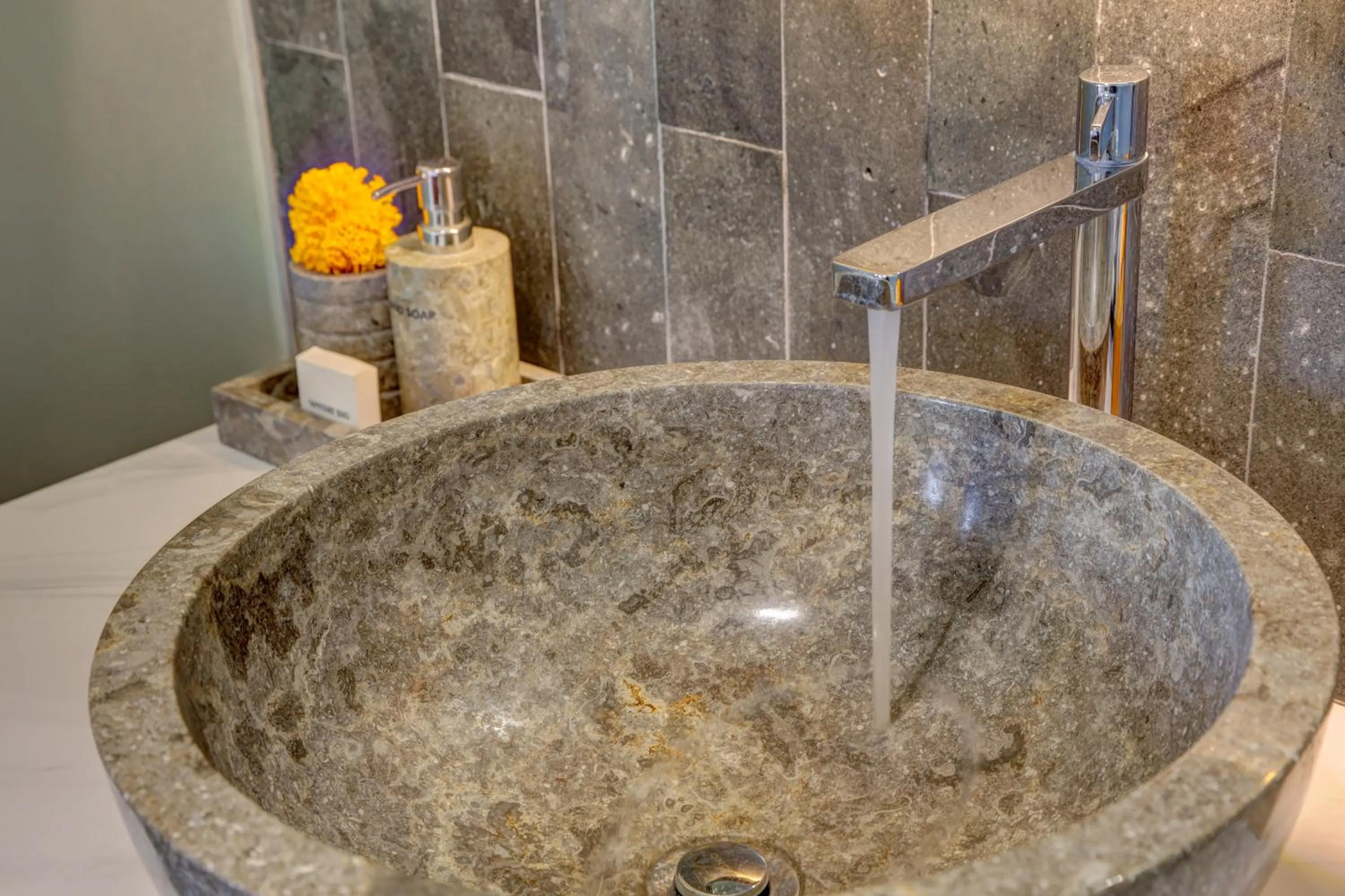 Bathroom in Kun - Kun Guest House Ubud