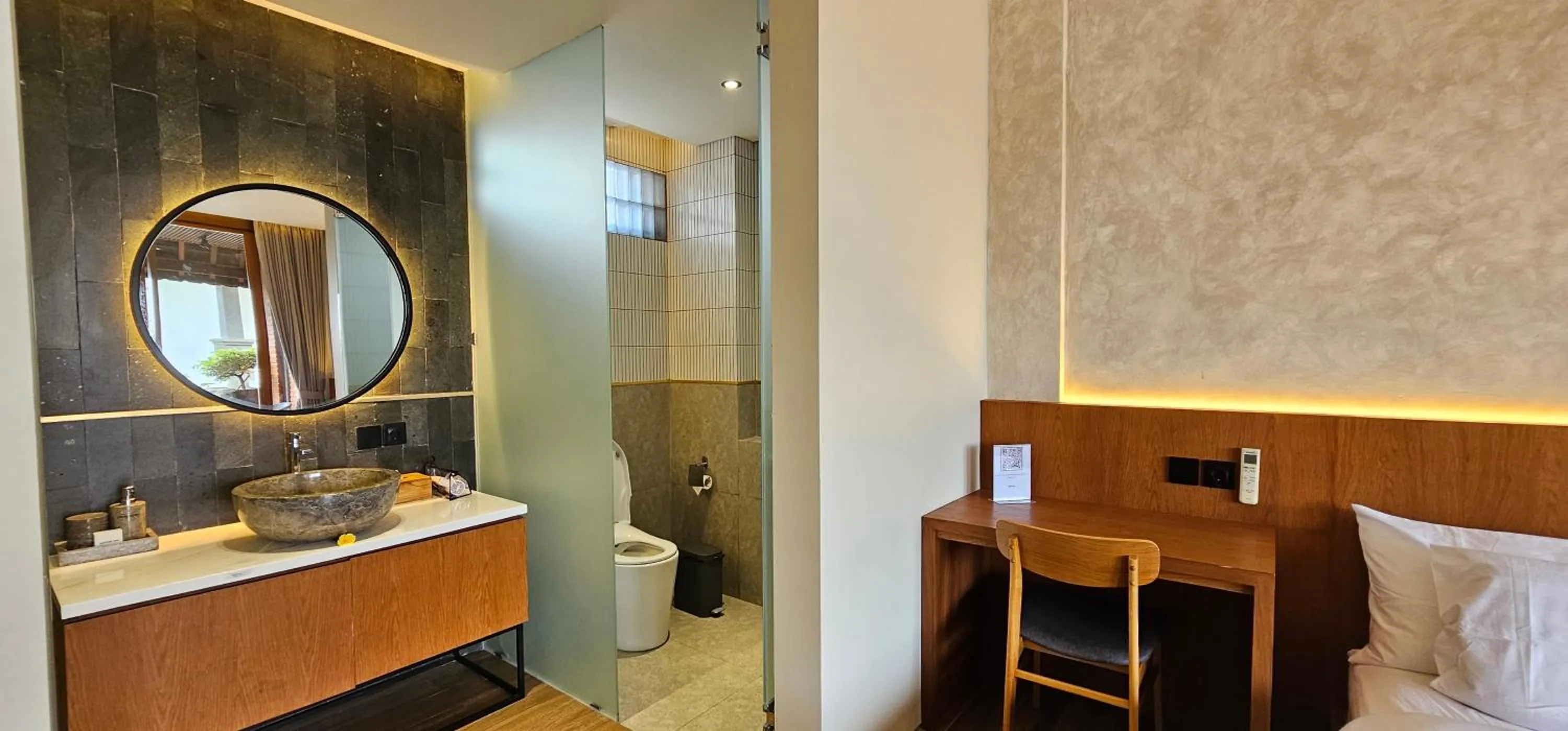 Bathroom, Bed in Kun - Kun Guest House Ubud