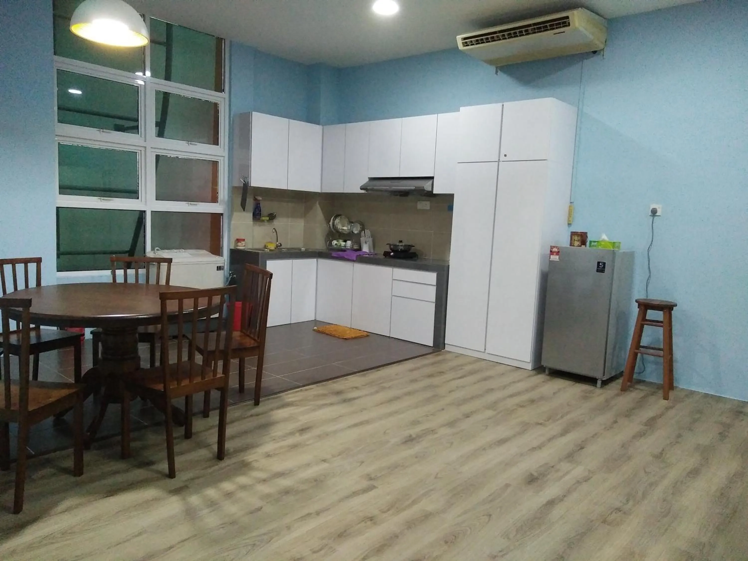 Kitchen or kitchenette in Xenia Homestay