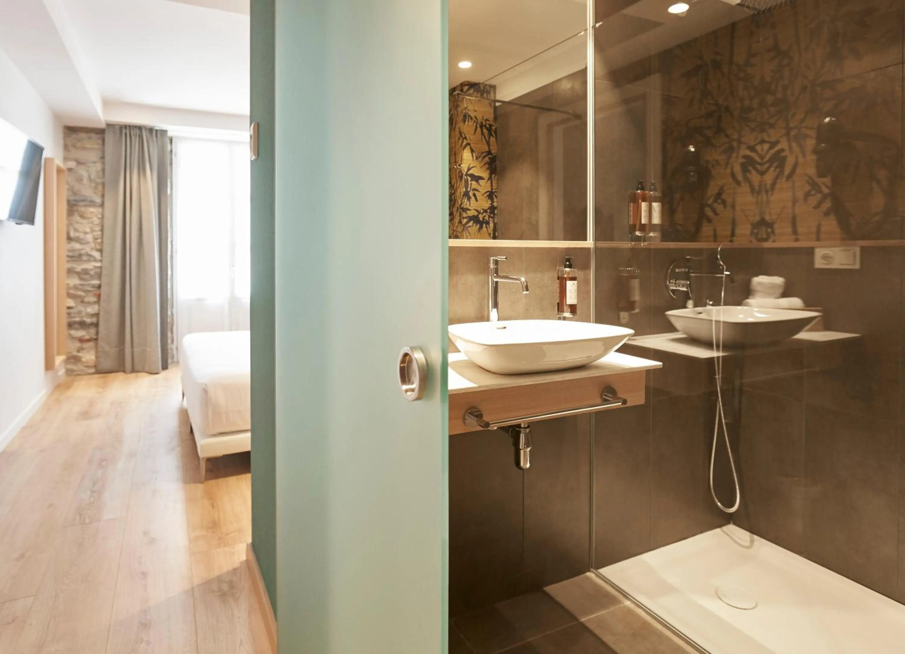 Shower in Hotel Bide Bide Tolosa