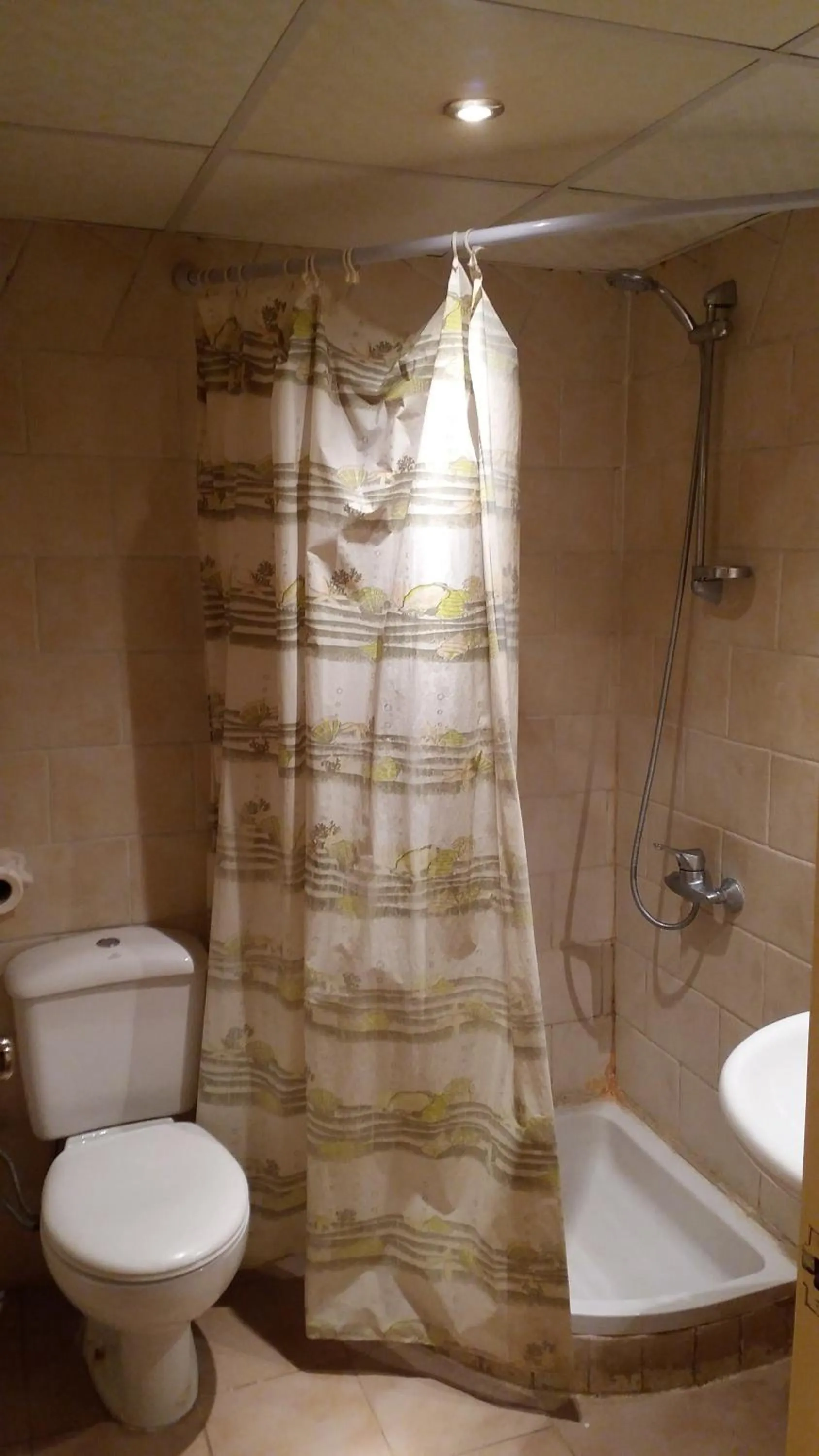 Bathroom in Applicators Hotel