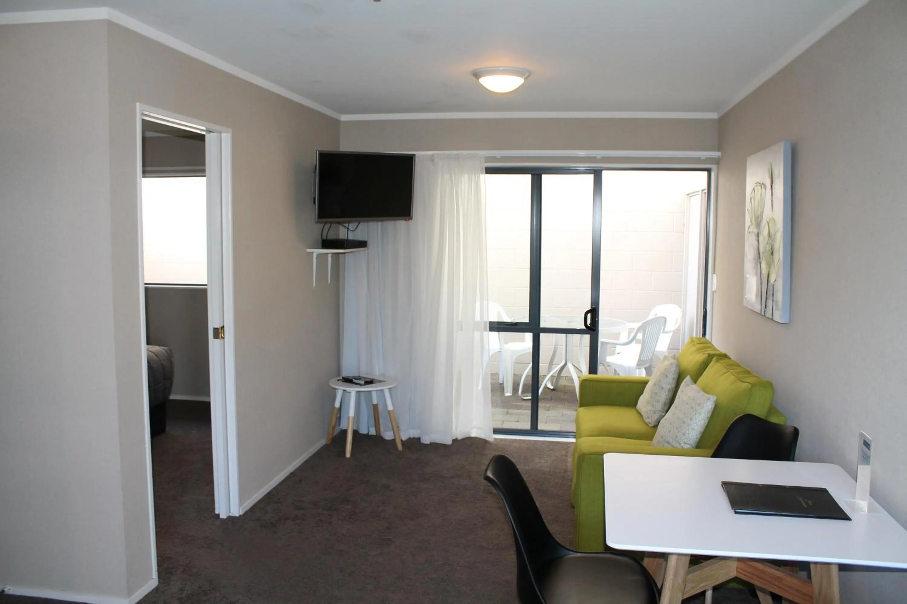 Living room in Aquarius Motor Inn