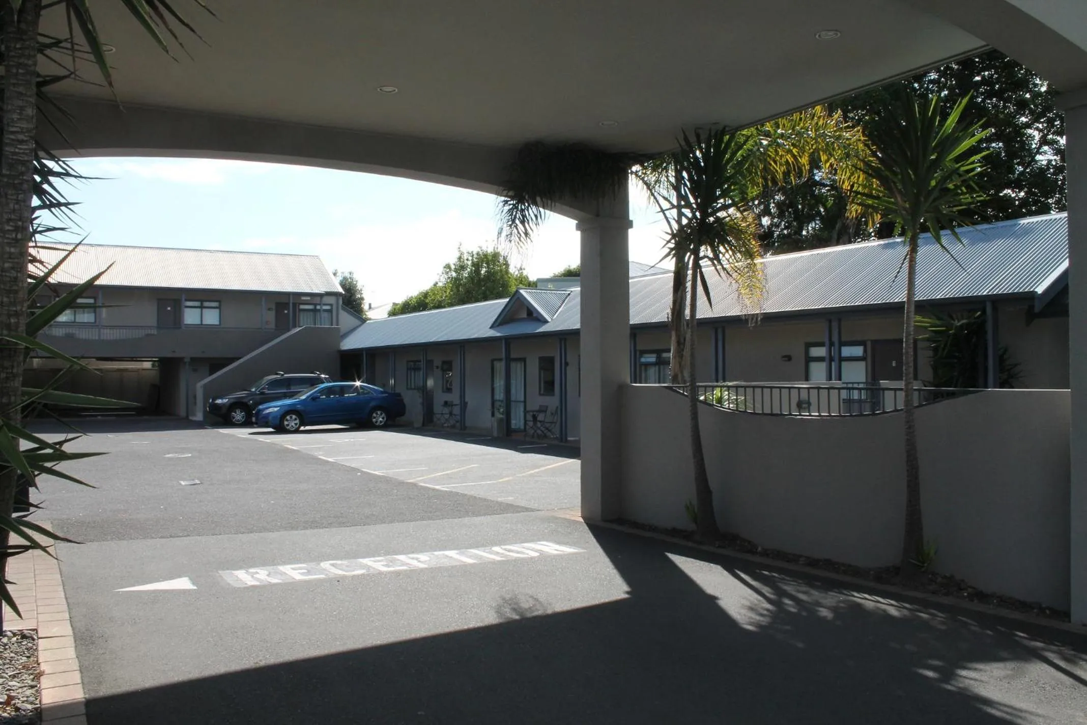 Property building in Aquarius Motor Inn