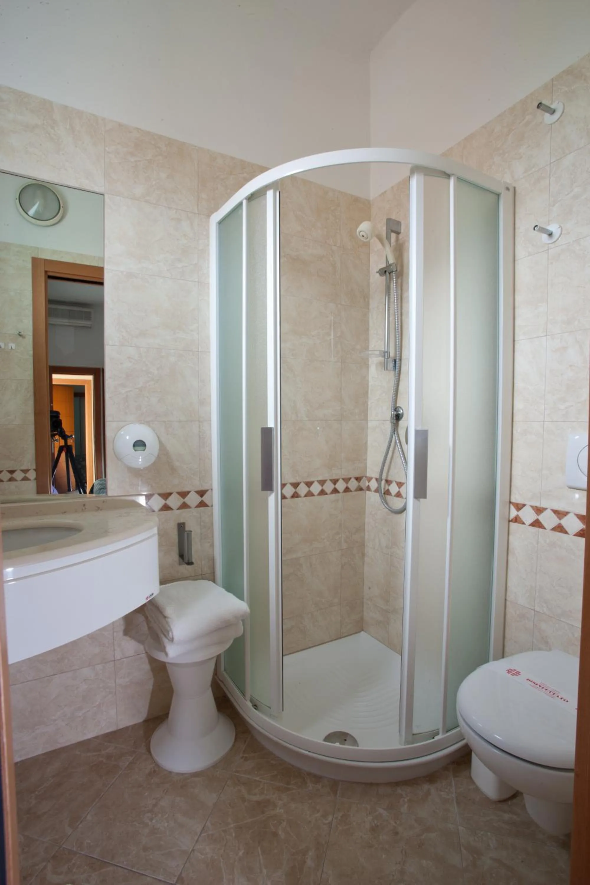 Shower in Hotel Gaby