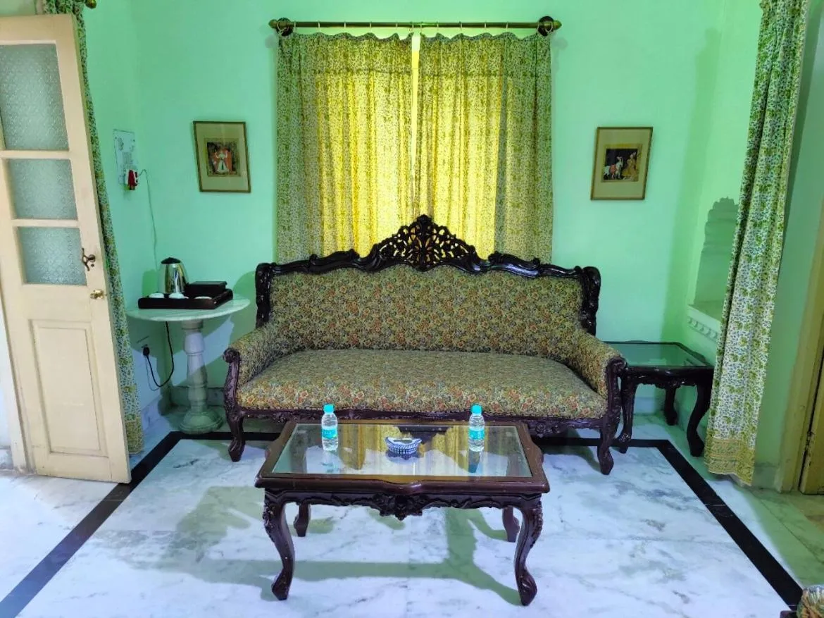 Palkiya Haveli - Heritage Hotel