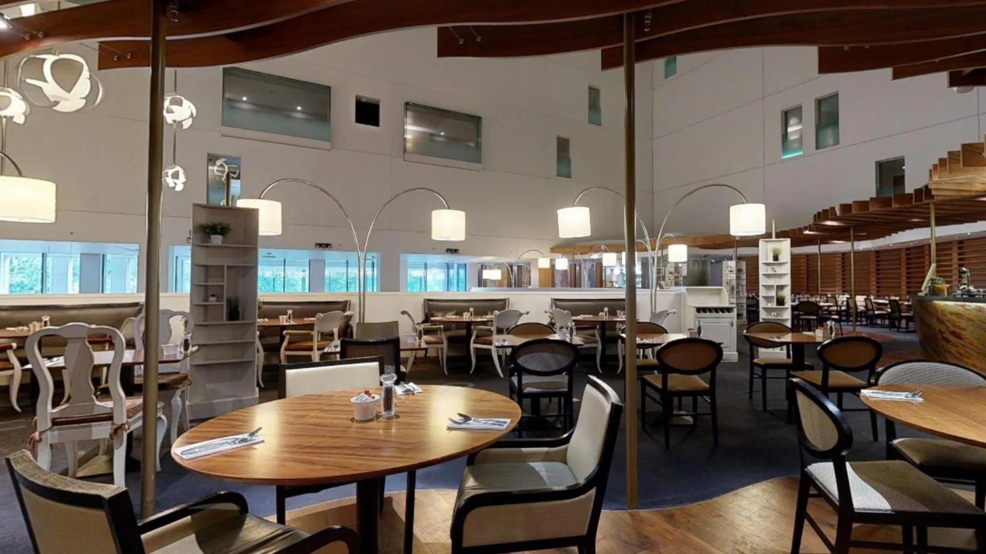 Restaurant/places to eat in Hilton London Heathrow Airport Terminal 5