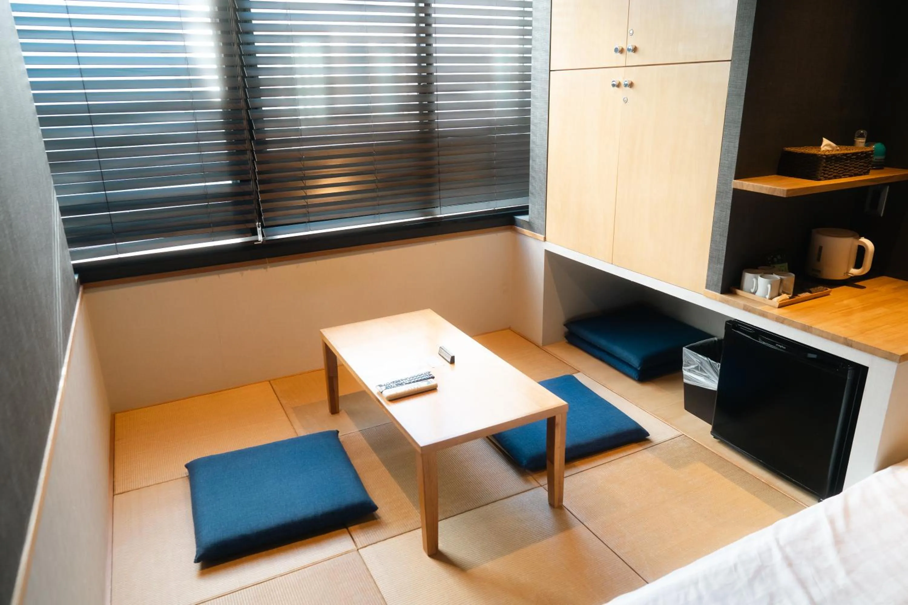 Dining area, Bed in Yumoto Station Hotel MIRAHAKONE