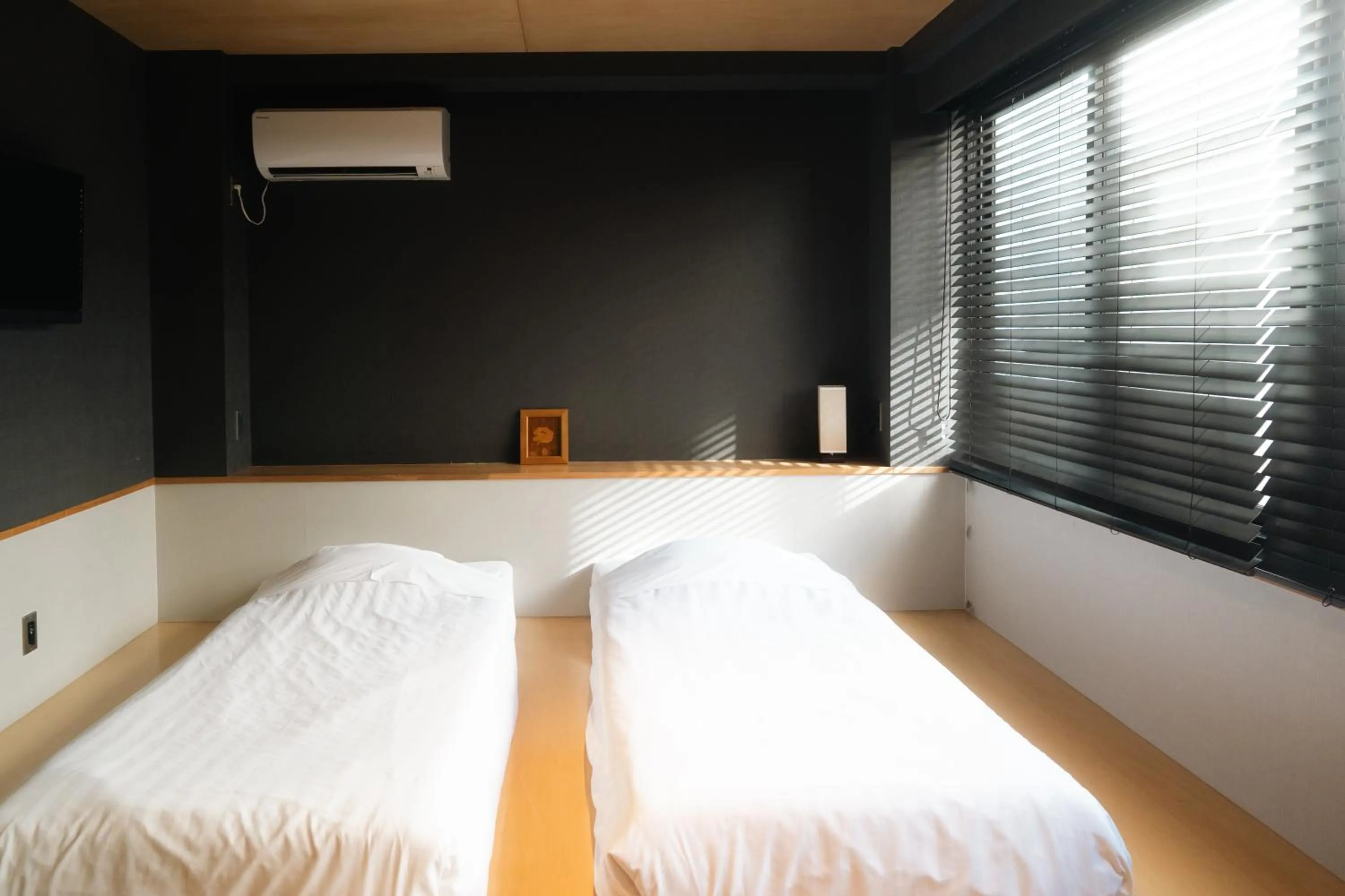 Photo of the whole room, Bed in Yumoto Station Hotel MIRAHAKONE