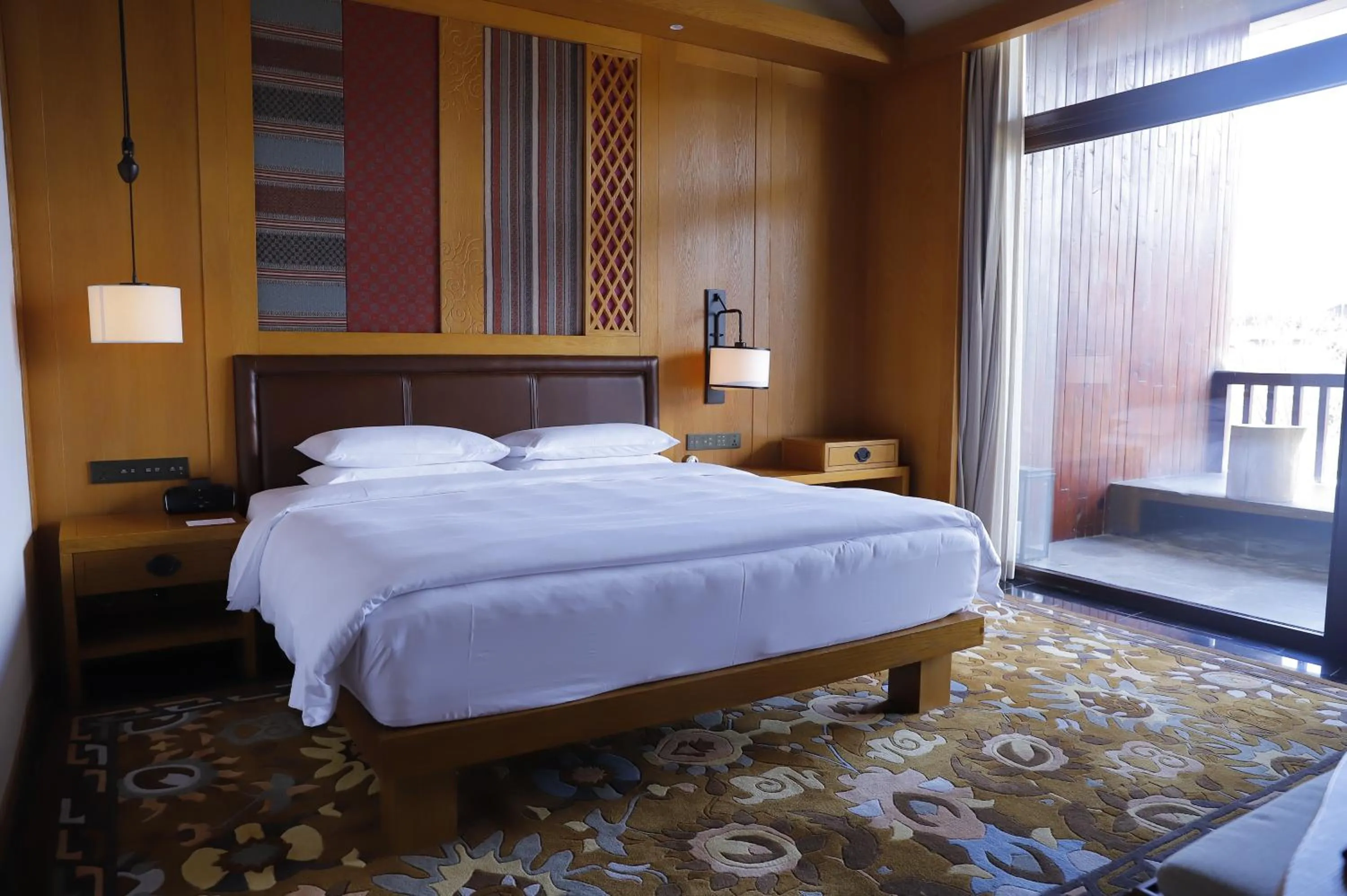 Bedroom, Bed in Jinmao Pureal Mountain Liiang