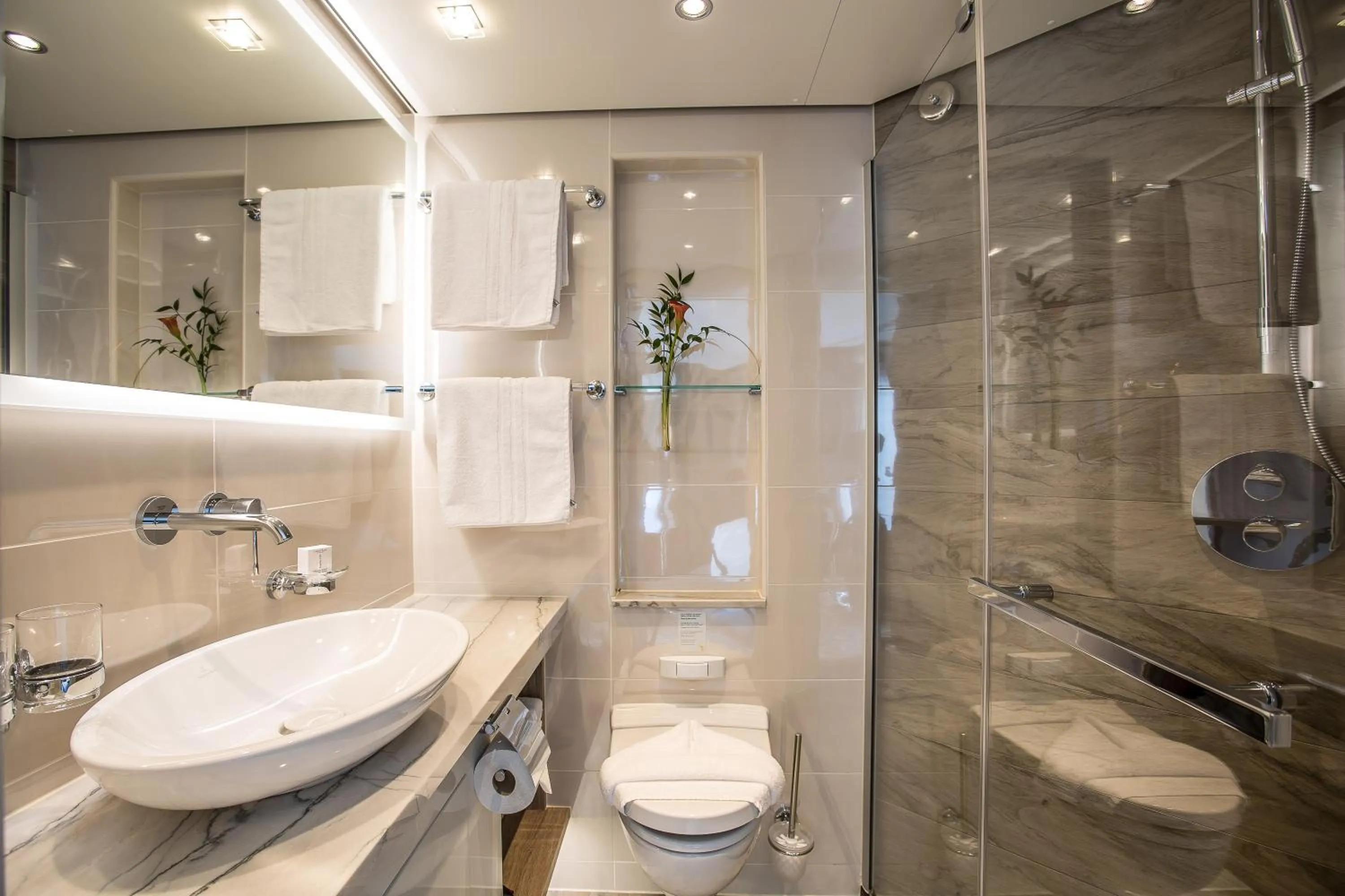 Bathroom in VIVA RIVERSIDE Altstadt Düsseldorf