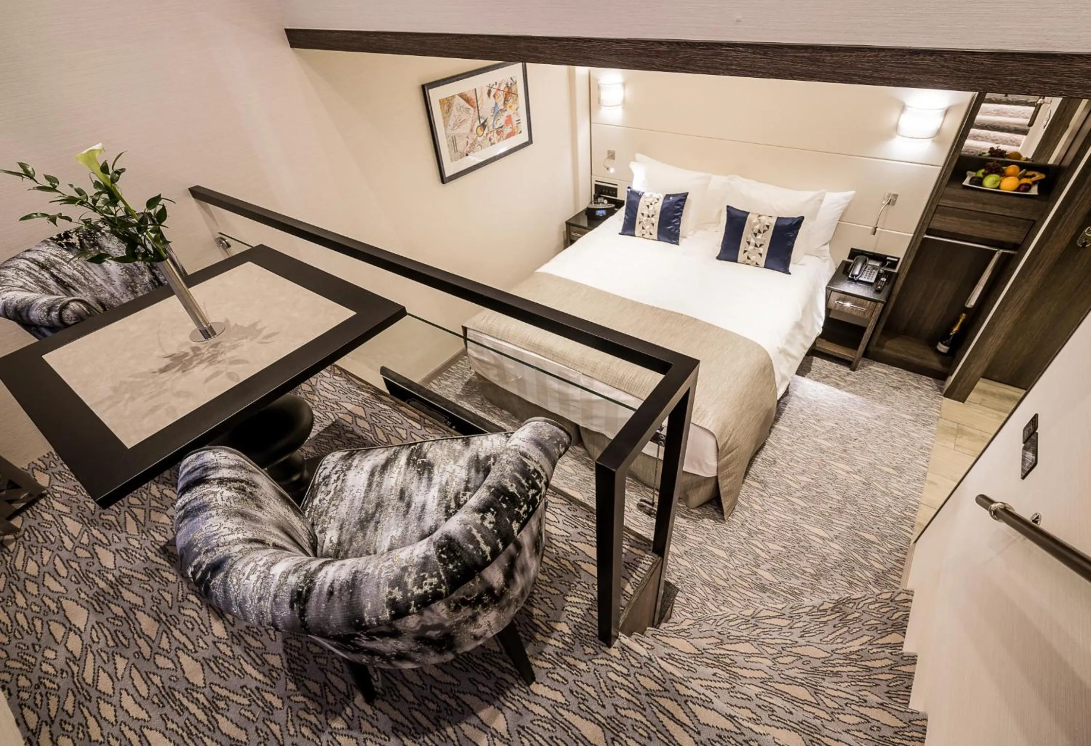 Photo of the whole room, Bed in VIVA RIVERSIDE Altstadt Düsseldorf