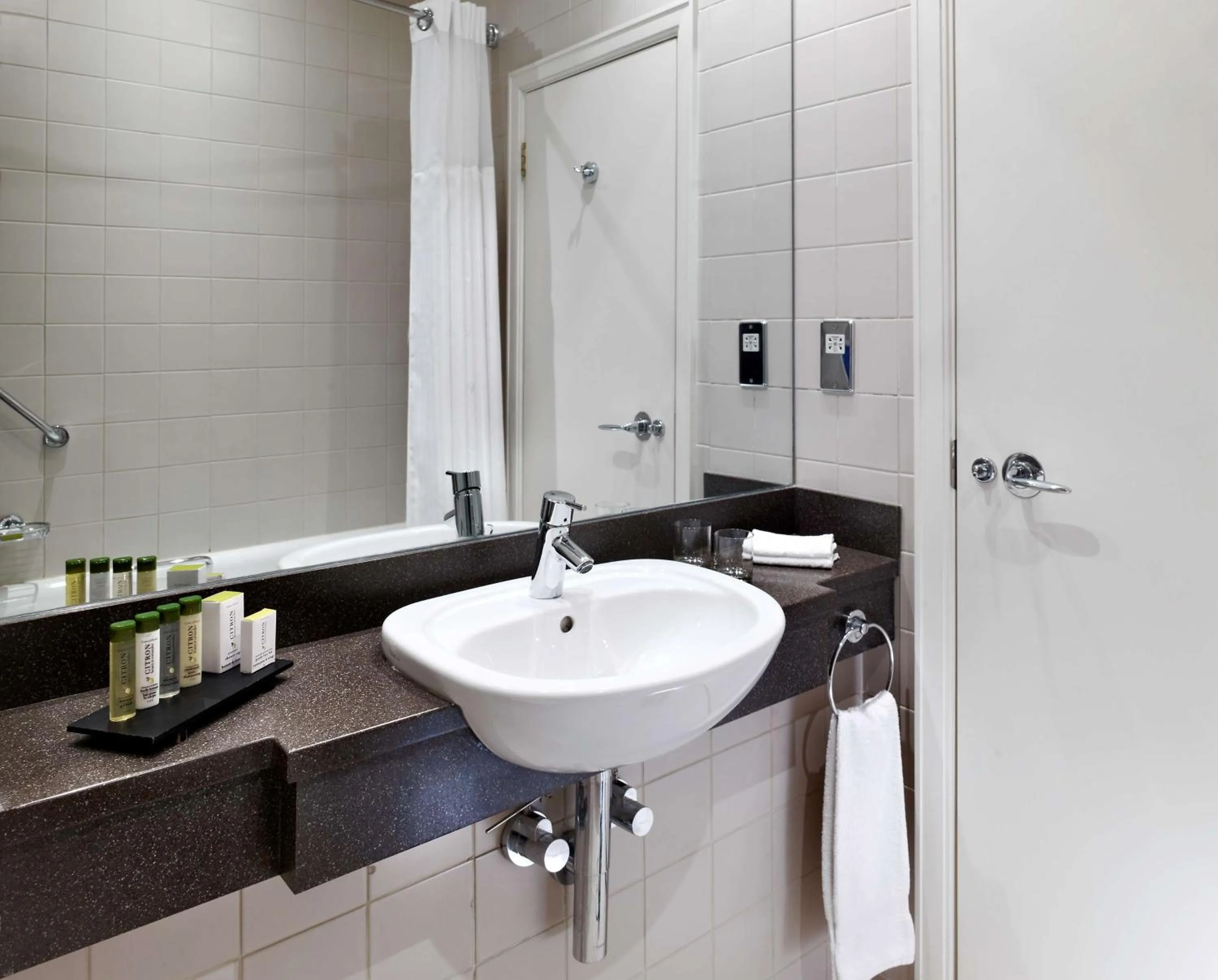 Bathroom in DoubleTree by Hilton Sheffield Park
