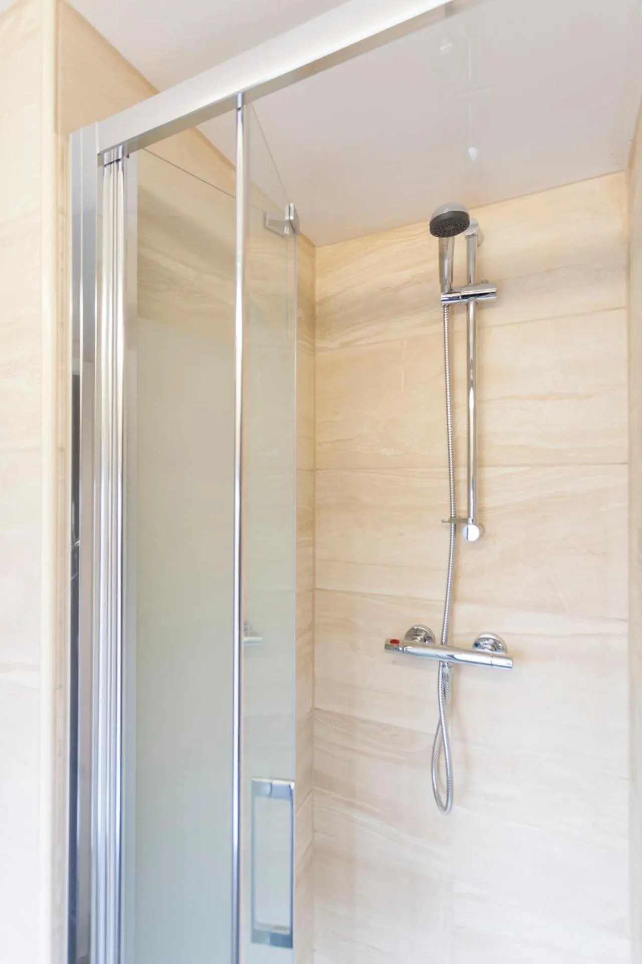 Shower in Fenham Hotel express