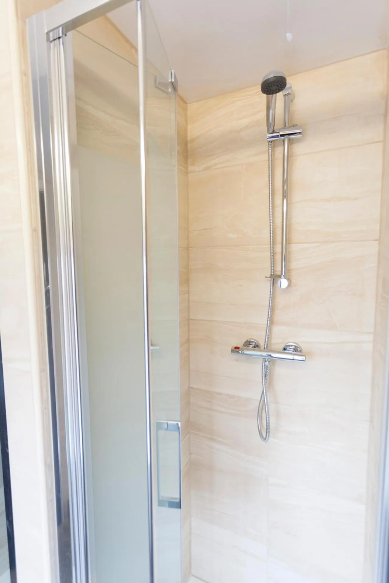 Shower in Fenham Hotel express