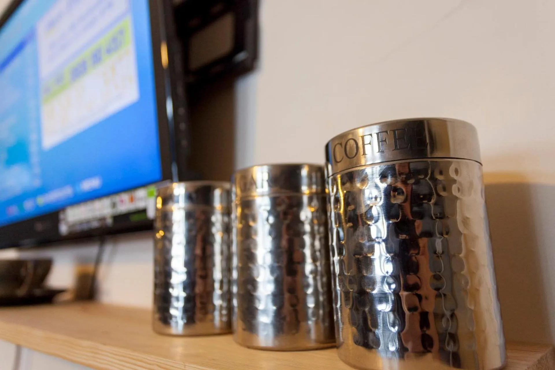 Communal lounge/ TV room in Fenham Hotel express