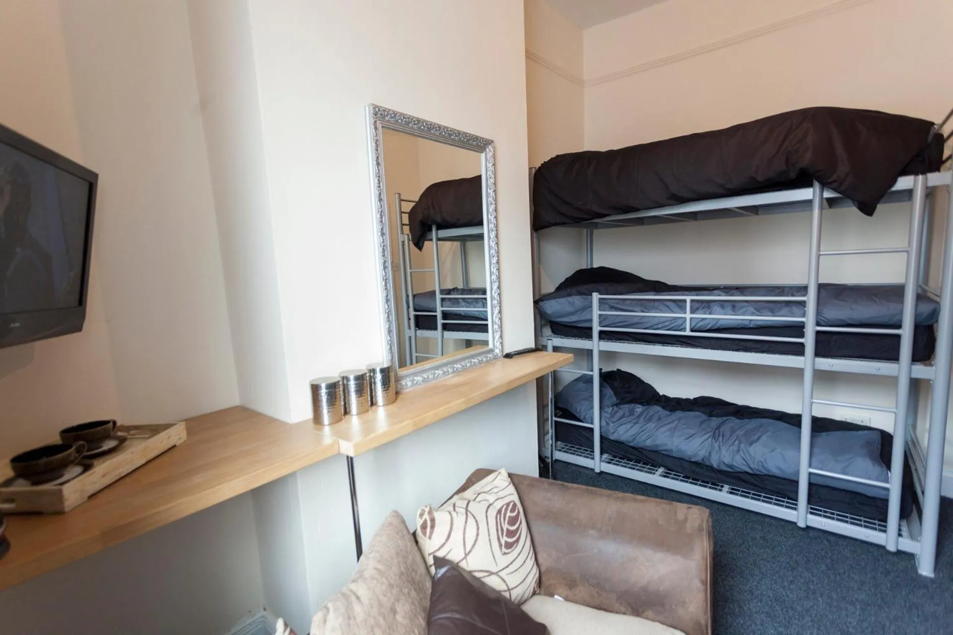 Bed in Fenham Hotel express