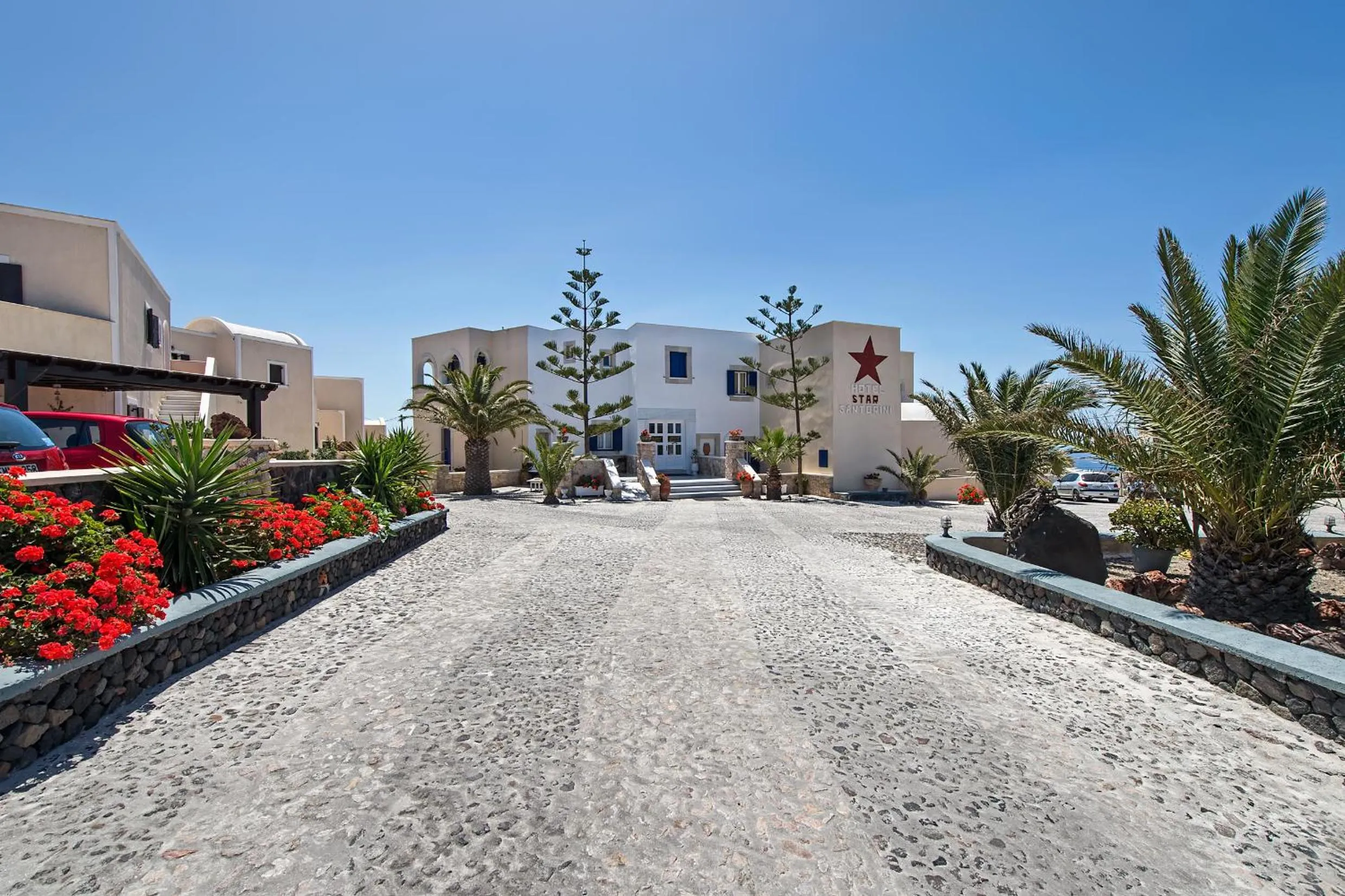 Property building in Hotel Star Santorini