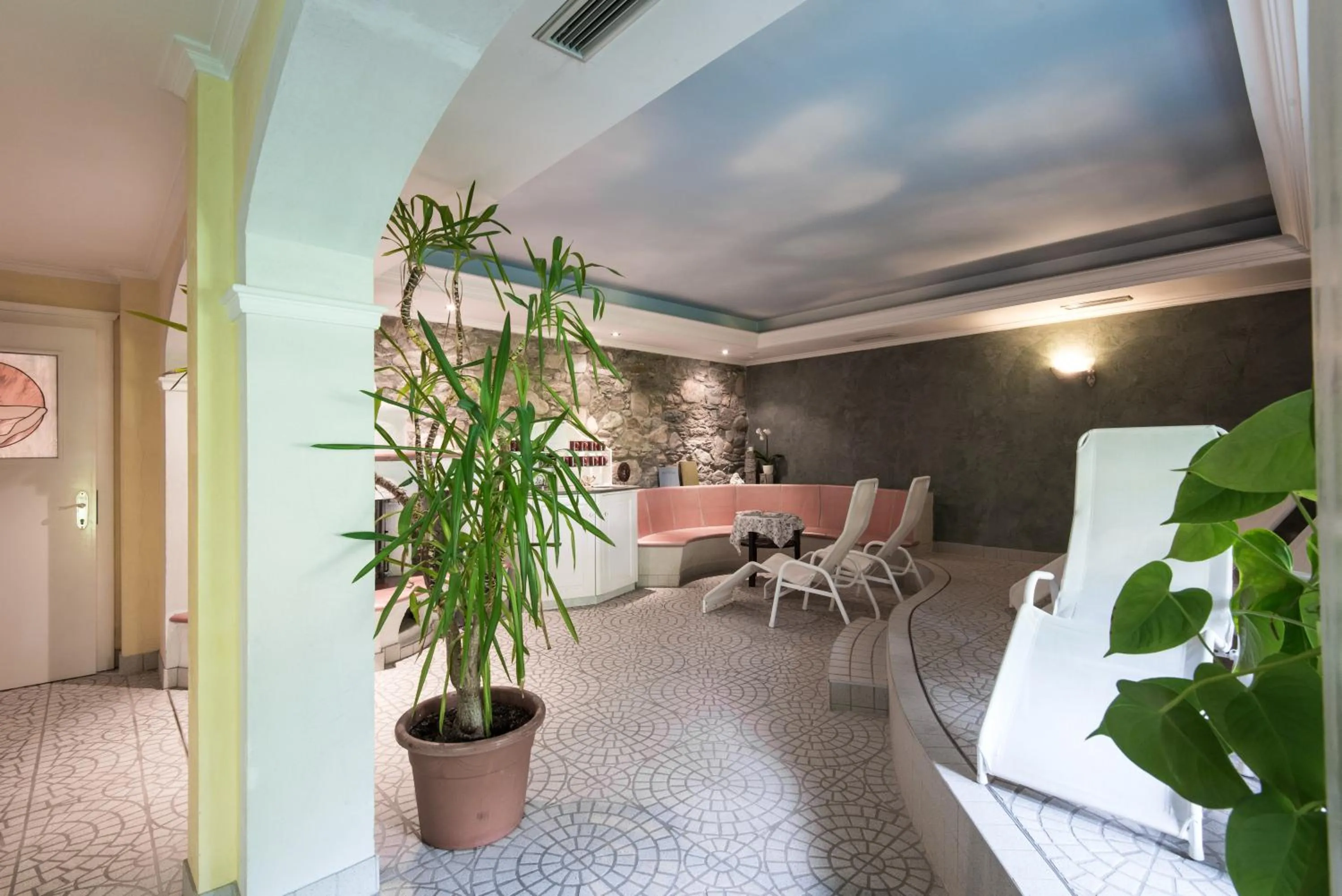 Seating area in Hotel Post