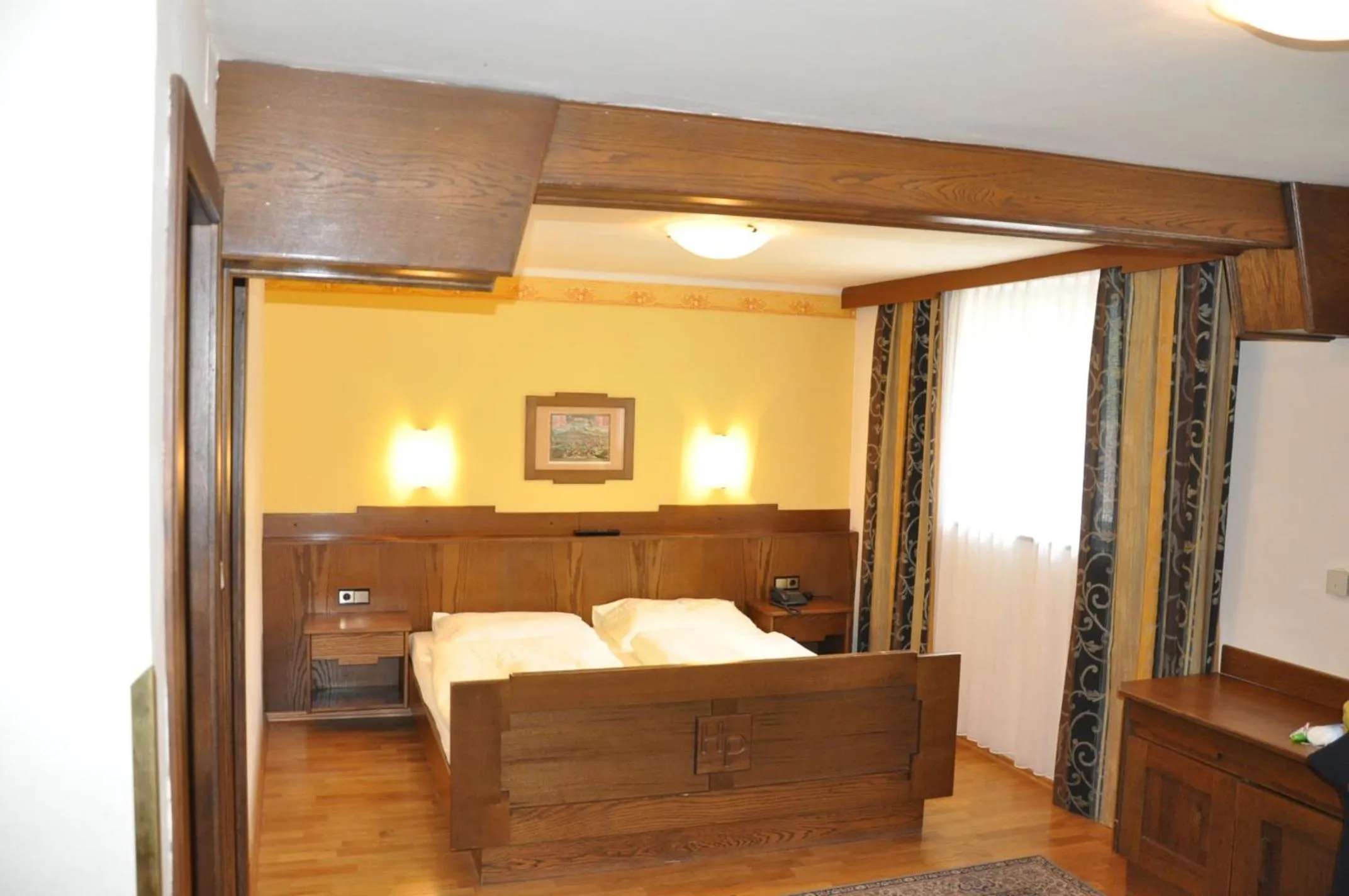 Photo of the whole room, Bed in Hotel Post