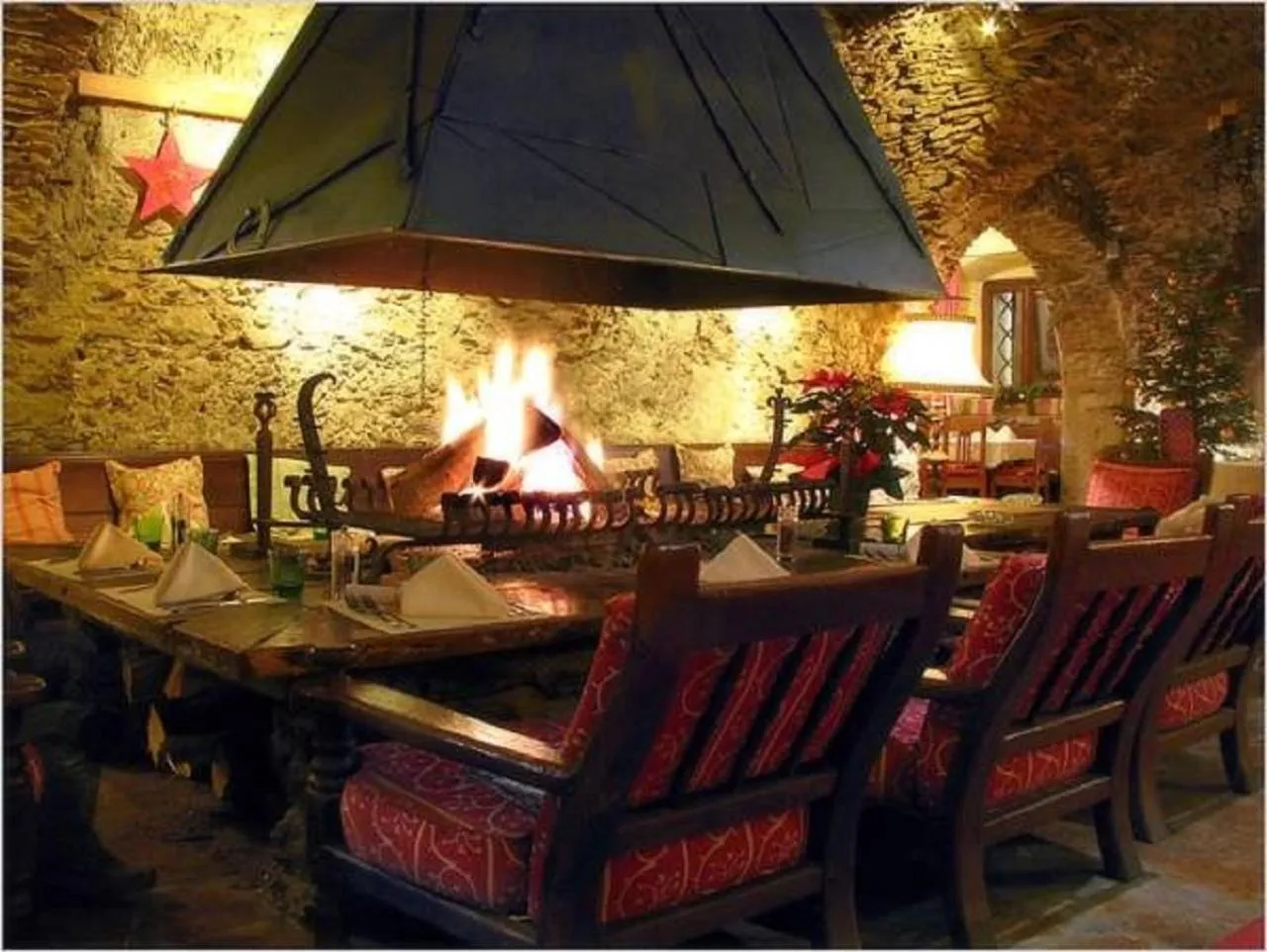 Restaurant/places to eat in Hotel Post