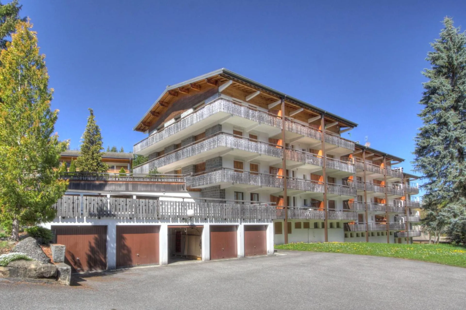 Property building in Morzine 1000
