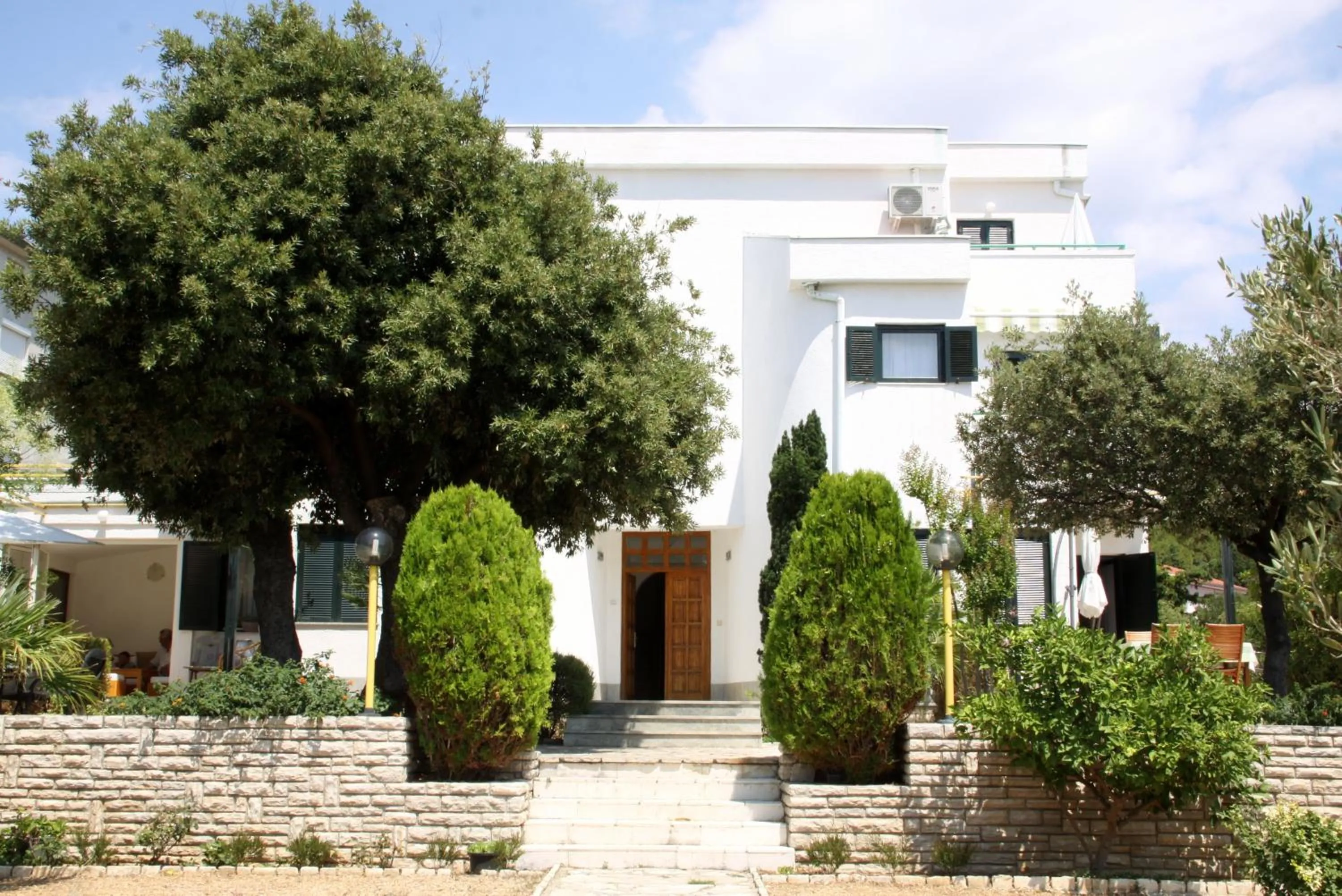 Facade/entrance in Apartments Čuljak Rab